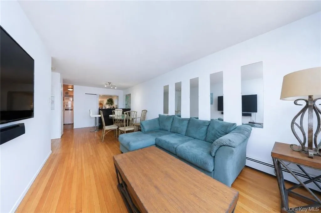 9731 4th Avenue, New York, NY, 1 Bedroom Bedrooms, 3 Rooms Rooms,1 BathroomBathrooms,Residential,For Rent,4th,0,1001927 9731 4th Avenue, New York, NY, 1 Bedroom Bedrooms, 3 Rooms Rooms,1 BathroomBathrooms,Residential,For Rent,4th,0,1001927