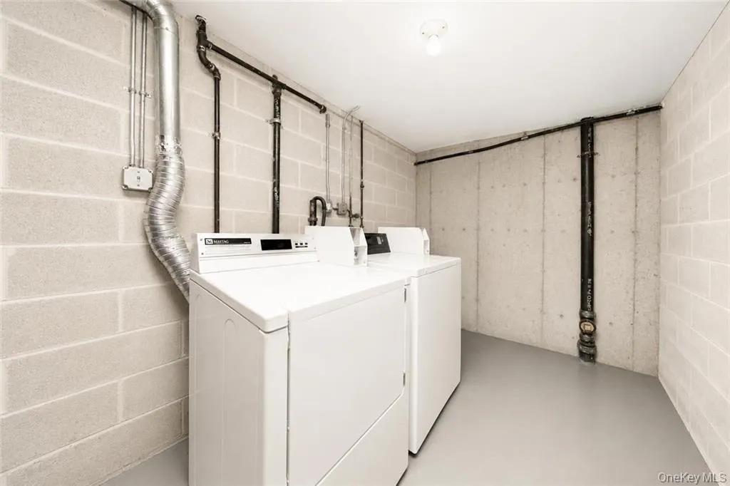 9731 4th Avenue, New York, NY, 1 Bedroom Bedrooms, 3 Rooms Rooms,1 BathroomBathrooms,Residential,For Rent,4th,0,1001927 9731 4th Avenue, New York, NY, 1 Bedroom Bedrooms, 3 Rooms Rooms,1 BathroomBathrooms,Residential,For Rent,4th,0,1001927