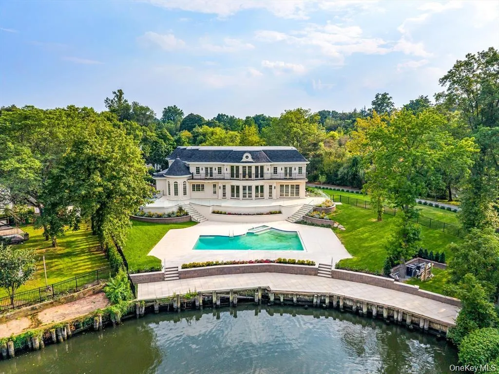 566 Shore Road, North Hempstead, NY, 6 Bedrooms Bedrooms, 12 Rooms Rooms,5 BathroomsBathrooms,Residential,For Rent,Shore,0,1001928 566 Shore Road, North Hempstead, NY, 6 Bedrooms Bedrooms, 12 Rooms Rooms,5 BathroomsBathrooms,Residential,For Rent,Shore,0,1001928