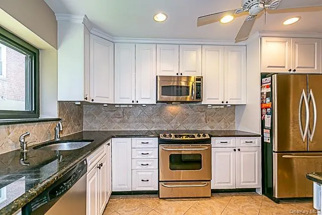 21 Canterbury Road, North Hempstead, NY, 3 Bedrooms Bedrooms, 6 Rooms Rooms,2 BathroomsBathrooms,Residential Sale,For Rent,Canterbury,0,1001936 21 Canterbury Road, North Hempstead, NY, 3 Bedrooms Bedrooms, 6 Rooms Rooms,2 BathroomsBathrooms,Residential Sale,For Rent,Canterbury,0,1001936