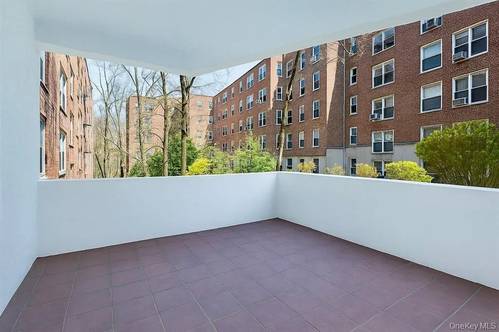 21 Canterbury Road, North Hempstead, NY, 3 Bedrooms Bedrooms, 6 Rooms Rooms,2 BathroomsBathrooms,Residential Sale,For Rent,Canterbury,0,1001936 21 Canterbury Road, North Hempstead, NY, 3 Bedrooms Bedrooms, 6 Rooms Rooms,2 BathroomsBathrooms,Residential Sale,For Rent,Canterbury,0,1001936