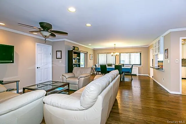 21 Canterbury Road, North Hempstead, NY, 3 Bedrooms Bedrooms, 6 Rooms Rooms,2 BathroomsBathrooms,Residential Sale,For Rent,Canterbury,0,1001936 21 Canterbury Road, North Hempstead, NY, 3 Bedrooms Bedrooms, 6 Rooms Rooms,2 BathroomsBathrooms,Residential Sale,For Rent,Canterbury,0,1001936