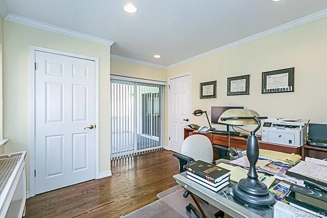21 Canterbury Road, North Hempstead, NY, 3 Bedrooms Bedrooms, 6 Rooms Rooms,2 BathroomsBathrooms,Residential Sale,For Rent,Canterbury,0,1001936 21 Canterbury Road, North Hempstead, NY, 3 Bedrooms Bedrooms, 6 Rooms Rooms,2 BathroomsBathrooms,Residential Sale,For Rent,Canterbury,0,1001936