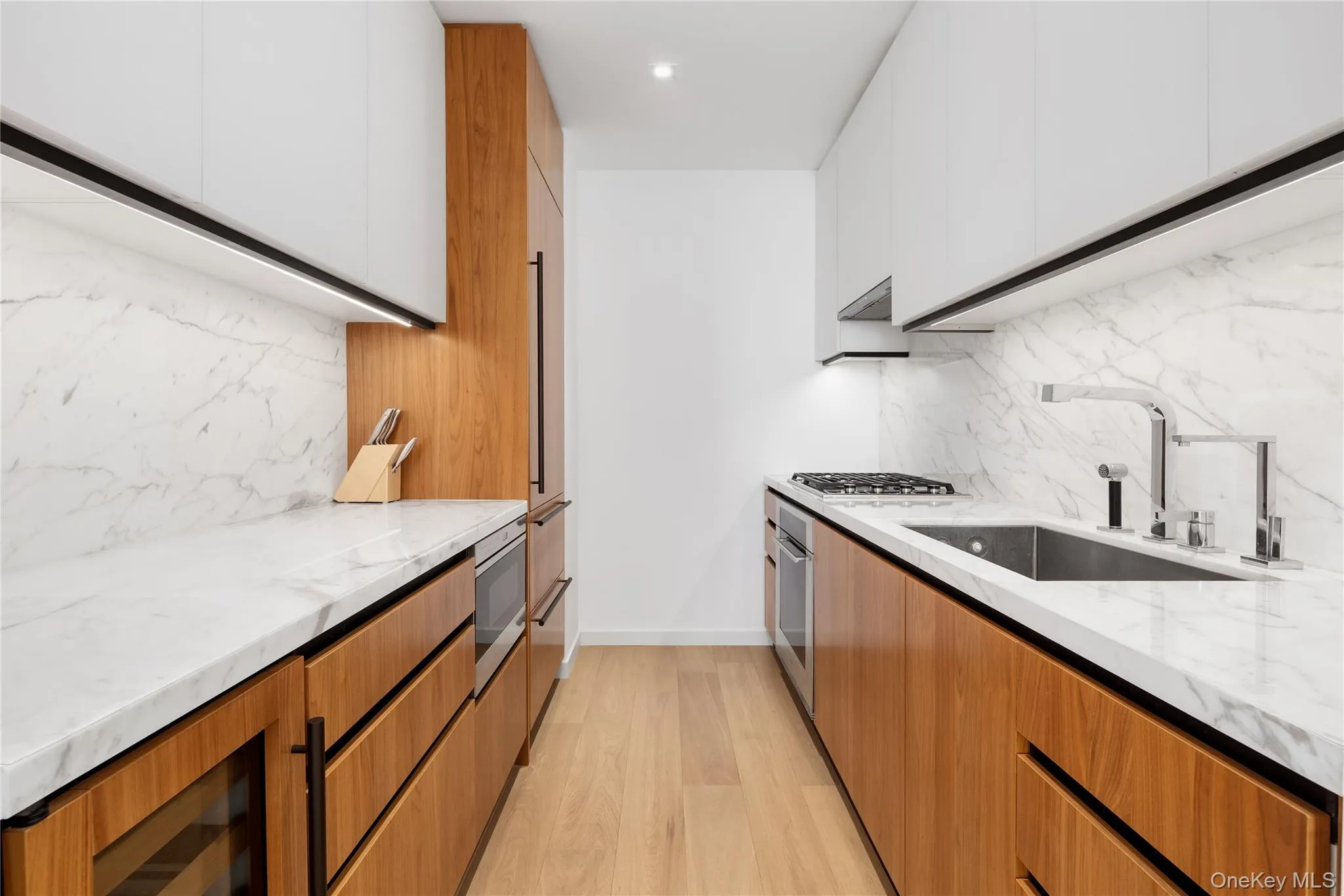 1 End Avenue, New York, NY, 2 Bedrooms Bedrooms, 5 Rooms Rooms,2 BathroomsBathrooms,Residential Lease,For Rent,End,0,1001937 1 End Avenue, New York, NY, 2 Bedrooms Bedrooms, 5 Rooms Rooms,2 BathroomsBathrooms,Residential Lease,For Rent,End,0,1001937