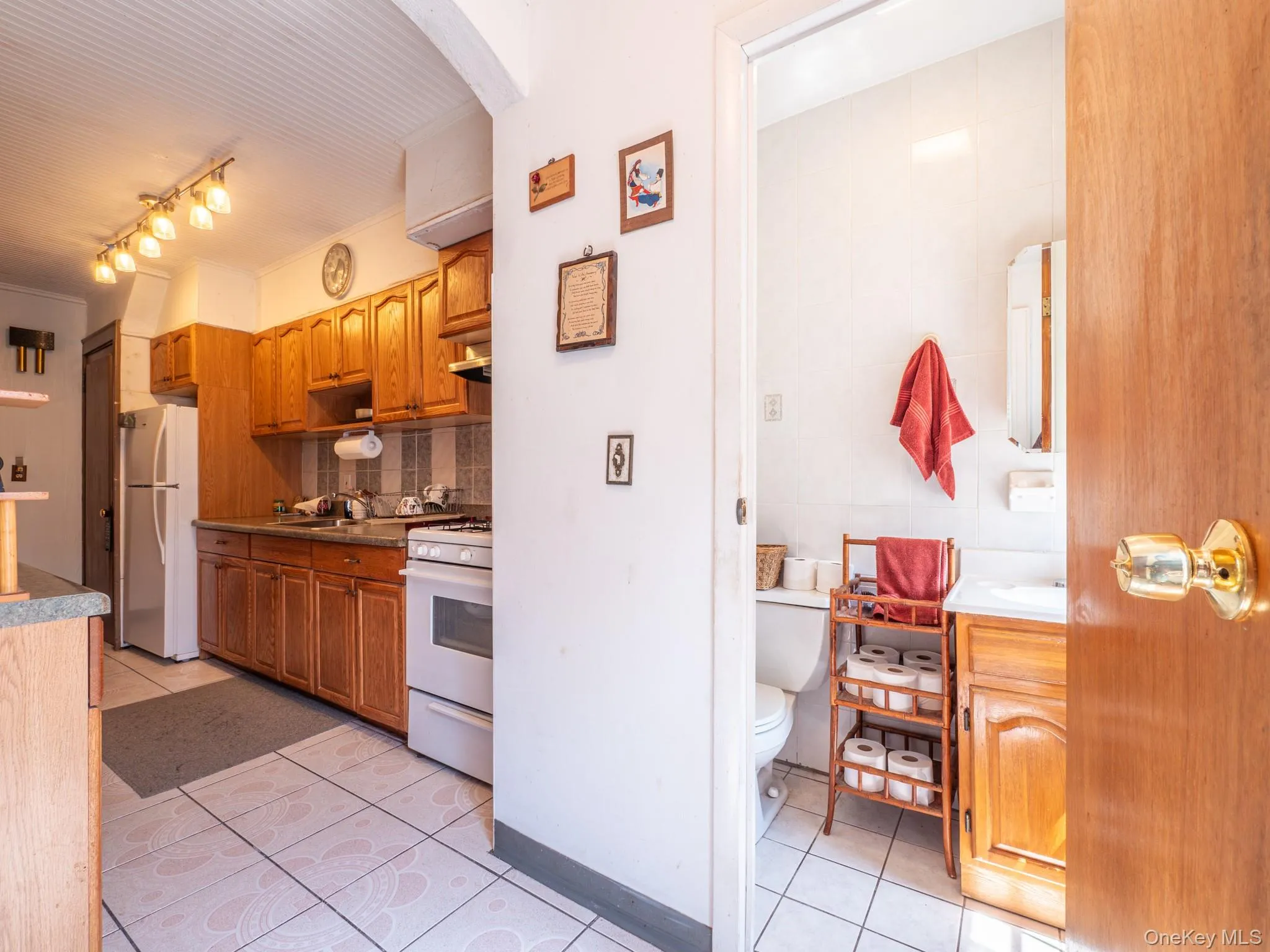 8914 63rd Avenue, New York, NY, 3 Bedrooms Bedrooms, 9 Rooms Rooms,2 BathroomsBathrooms,Residential,For Rent,63rd,0,1001940 8914 63rd Avenue, New York, NY, 3 Bedrooms Bedrooms, 9 Rooms Rooms,2 BathroomsBathrooms,Residential,For Rent,63rd,0,1001940