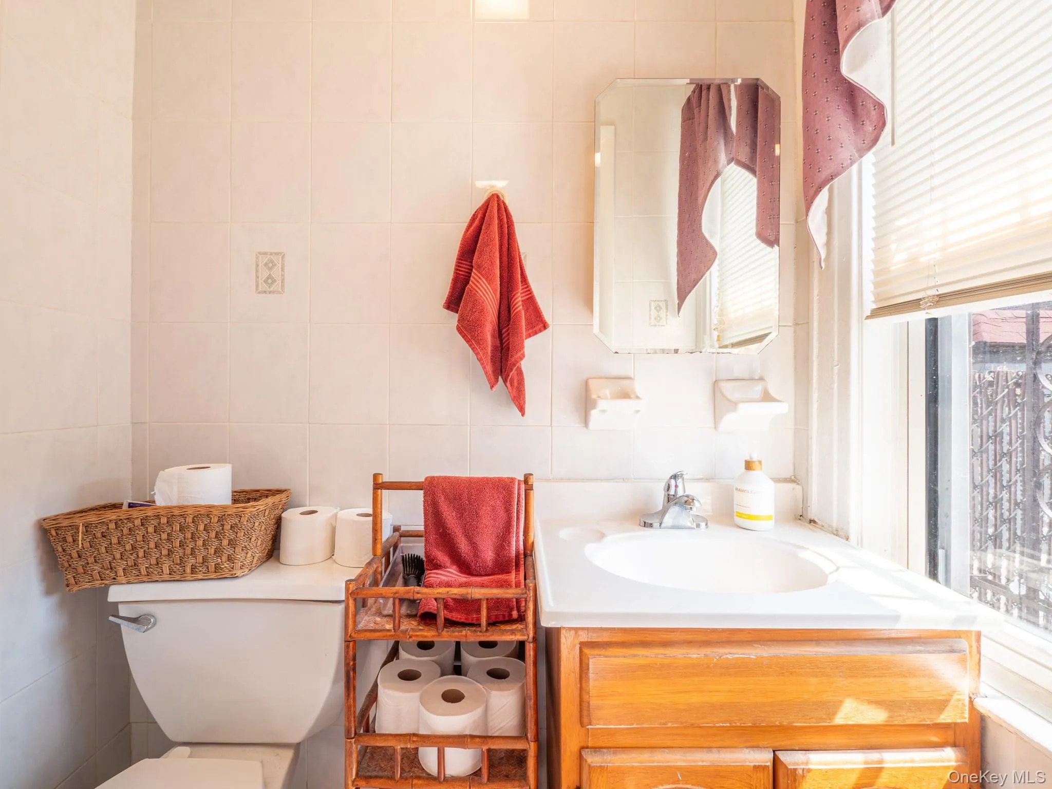 8914 63rd Avenue, New York, NY, 3 Bedrooms Bedrooms, 9 Rooms Rooms,2 BathroomsBathrooms,Residential,For Rent,63rd,0,1001940 8914 63rd Avenue, New York, NY, 3 Bedrooms Bedrooms, 9 Rooms Rooms,2 BathroomsBathrooms,Residential,For Rent,63rd,0,1001940