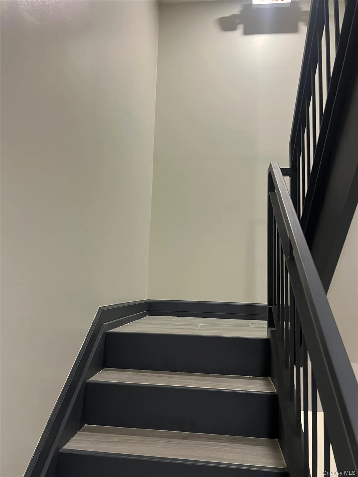 518 Thatford Avenue, New York, NY, 4 Bedrooms Bedrooms, 6 Rooms Rooms,1 BathroomBathrooms,Residential Lease,For Rent,Thatford,0,1001942 518 Thatford Avenue, New York, NY, 4 Bedrooms Bedrooms, 6 Rooms Rooms,1 BathroomBathrooms,Residential Lease,For Rent,Thatford,0,1001942