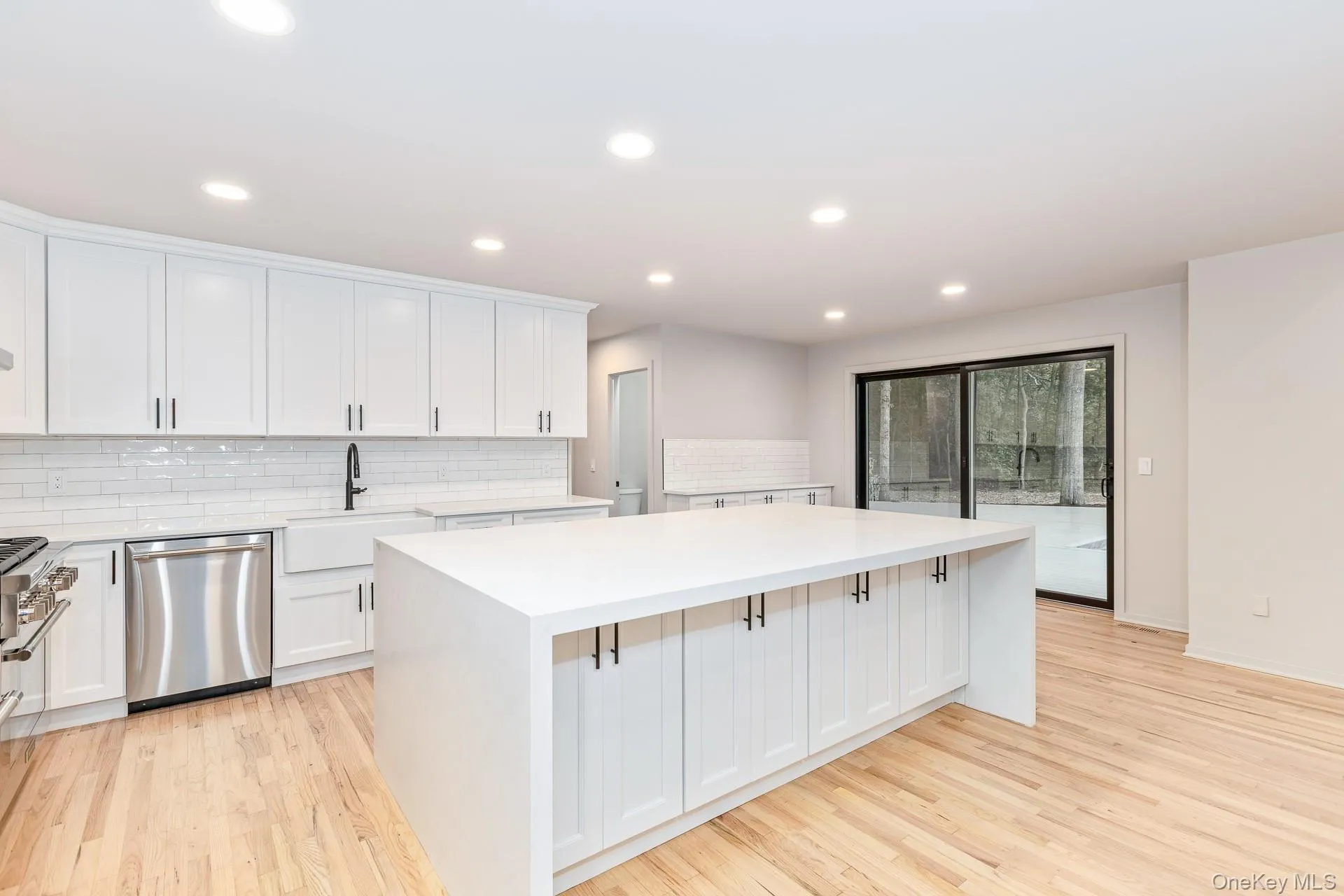 10 Jeffrey Lane, Southampton, NY, 6 Bedrooms Bedrooms, 9 Rooms Rooms,6 BathroomsBathrooms,Residential,For Rent,Jeffrey,0,KEY1001943 10 Jeffrey Lane, Southampton, NY, 6 Bedrooms Bedrooms, 9 Rooms Rooms,6 BathroomsBathrooms,Residential,For Rent,Jeffrey,0,KEY1001943