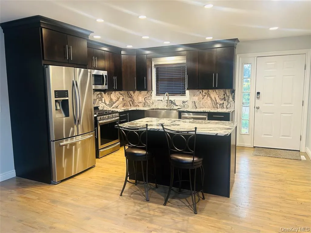 113 Alicia Drive, Babylon, NY, 2 Bedrooms Bedrooms, 5 Rooms Rooms,2 BathroomsBathrooms,Residential Lease,For Rent,Alicia,0,1001949 113 Alicia Drive, Babylon, NY, 2 Bedrooms Bedrooms, 5 Rooms Rooms,2 BathroomsBathrooms,Residential Lease,For Rent,Alicia,0,1001949