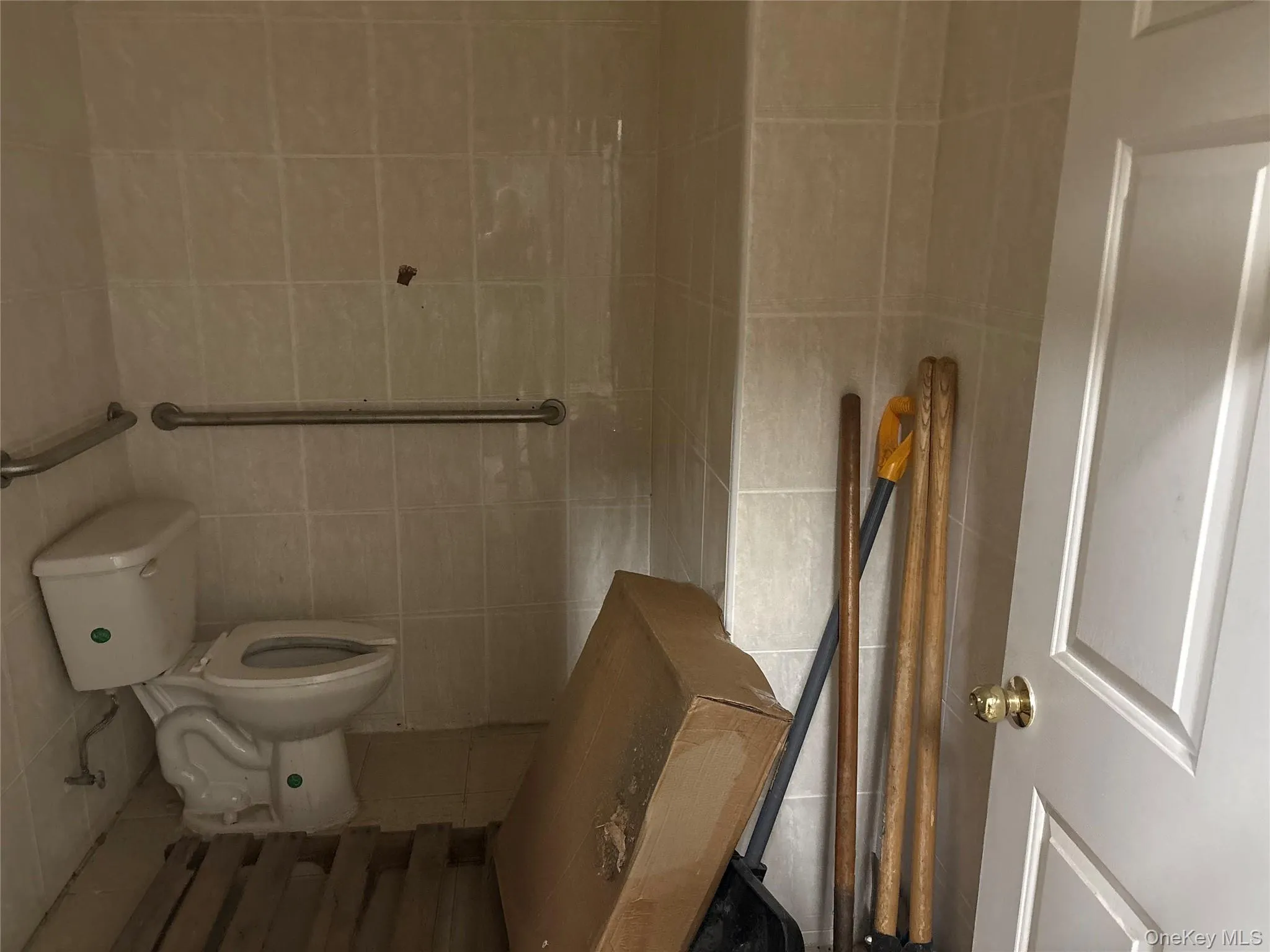 563 Johnson Avenue, New York, NY, ,Commercial Lease,For Rent,Johnson,0,1001950 563 Johnson Avenue, New York, NY, ,Commercial Lease,For Rent,Johnson,0,1001950