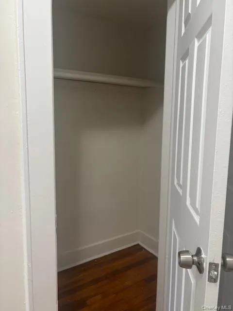 28 Neck Road, Huntington, NY, 1 Bedroom Bedrooms, 3 Rooms Rooms,1 BathroomBathrooms,Residential Lease,For Rent,Neck,0,1001954 28 Neck Road, Huntington, NY, 1 Bedroom Bedrooms, 3 Rooms Rooms,1 BathroomBathrooms,Residential Lease,For Rent,Neck,0,1001954