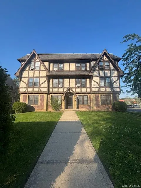 28 Neck Road, Huntington, NY, 1 Bedroom Bedrooms, 3 Rooms Rooms,1 BathroomBathrooms,Residential Lease,For Rent,Neck,0,1001954 28 Neck Road, Huntington, NY, 1 Bedroom Bedrooms, 3 Rooms Rooms,1 BathroomBathrooms,Residential Lease,For Rent,Neck,0,1001954