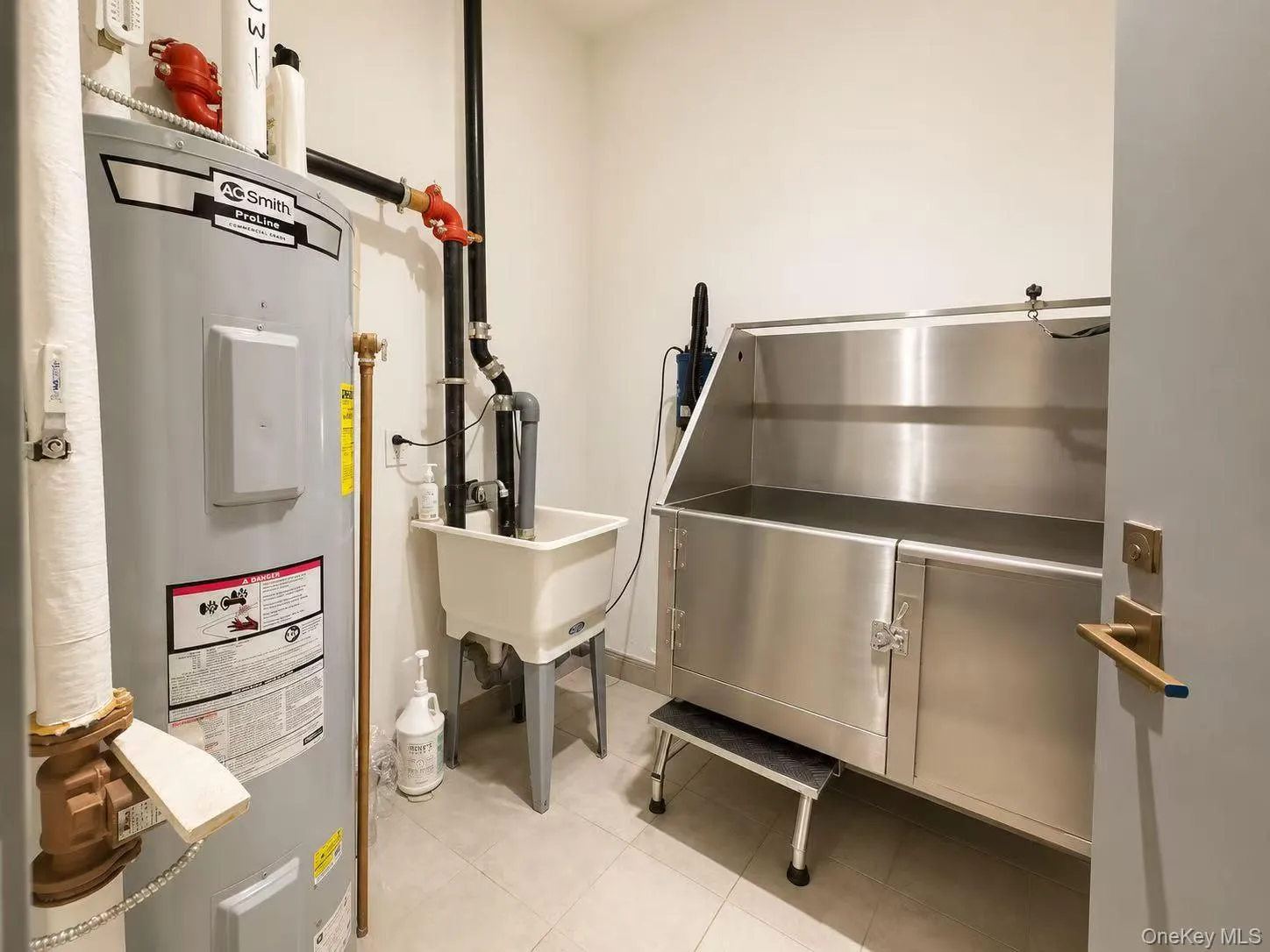 2218 Jackson Avenue, New York, NY, 1 Bedroom Bedrooms, 4 Rooms Rooms,1 BathroomBathrooms,Residential,For Rent,Jackson,0,1001960 2218 Jackson Avenue, New York, NY, 1 Bedroom Bedrooms, 4 Rooms Rooms,1 BathroomBathrooms,Residential,For Rent,Jackson,0,1001960