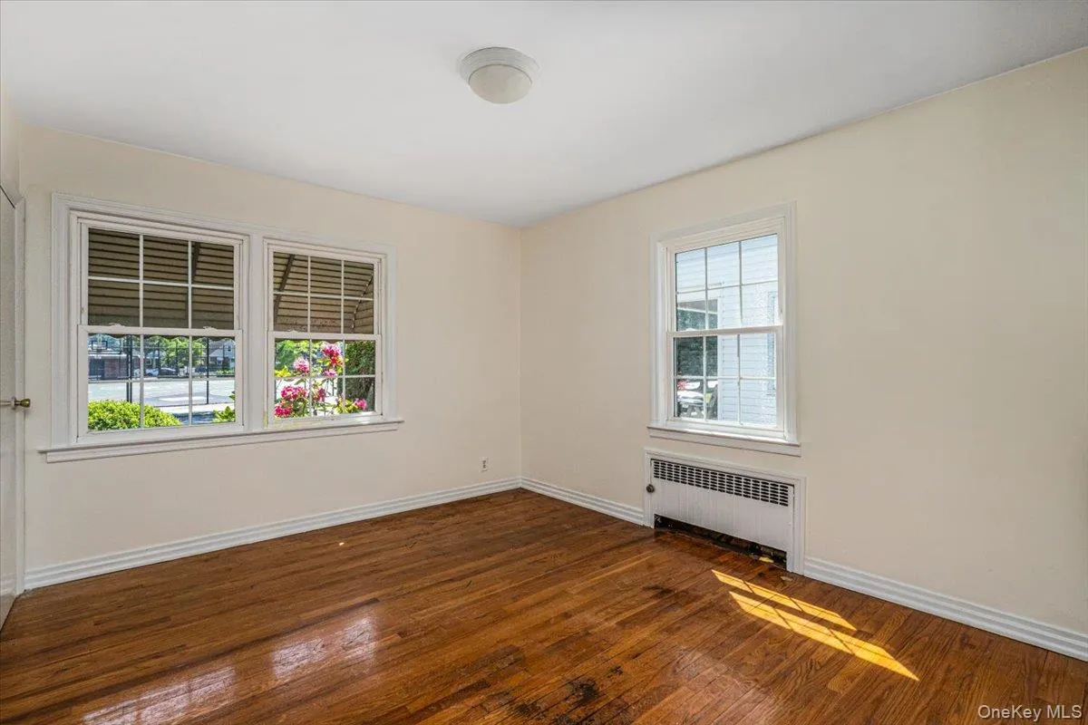 85-12 248th Street, New York, NY, 3 Bedrooms Bedrooms, 10 Rooms Rooms,3 BathroomsBathrooms,Residential,For Rent,248th,0,KEY1001961 85-12 248th Street, New York, NY, 3 Bedrooms Bedrooms, 10 Rooms Rooms,3 BathroomsBathrooms,Residential,For Rent,248th,0,KEY1001961