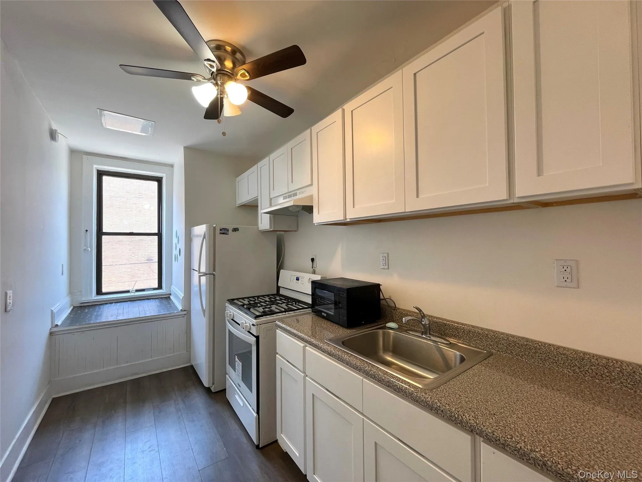 246-02 Jericho Turnpike, Hempstead, NY, 1 Bedroom Bedrooms, 2 Rooms Rooms,1 BathroomBathrooms,Residential Lease,For Rent,Jericho Turnpike,0,1001962 246-02 Jericho Turnpike, Hempstead, NY, 1 Bedroom Bedrooms, 2 Rooms Rooms,1 BathroomBathrooms,Residential Lease,For Rent,Jericho Turnpike,0,1001962