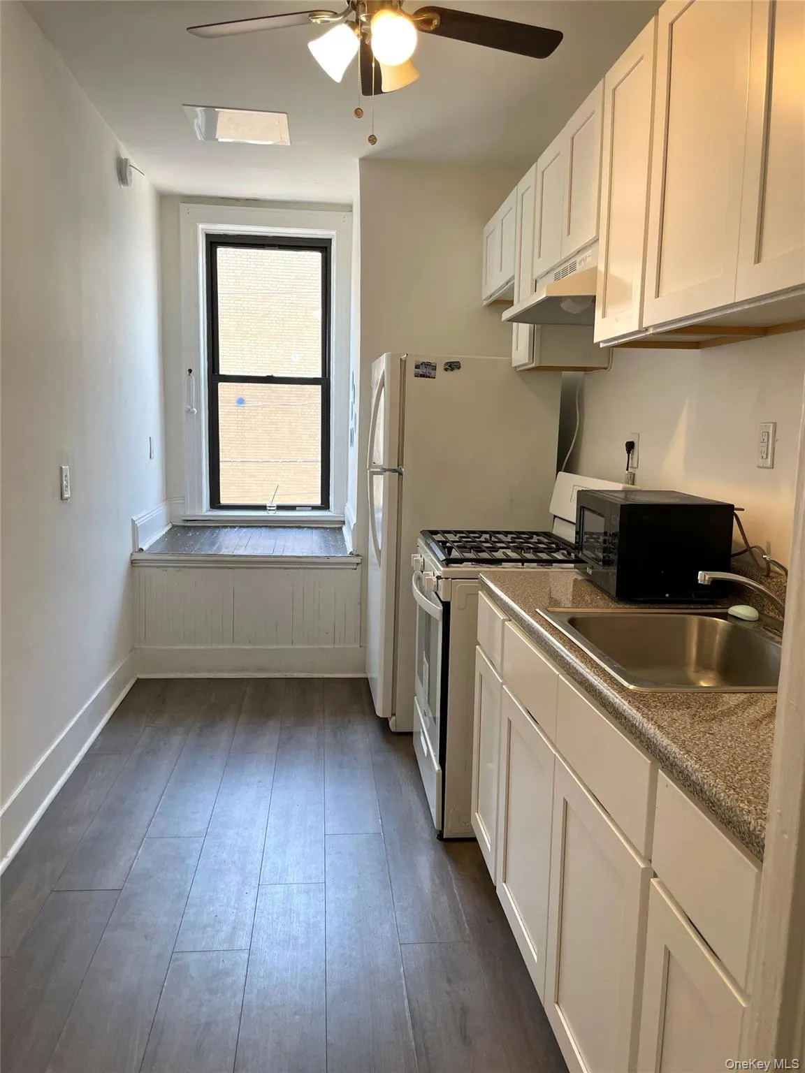 246-02 Jericho Turnpike, Hempstead, NY, 1 Bedroom Bedrooms, 2 Rooms Rooms,1 BathroomBathrooms,Residential Lease,For Rent,Jericho Turnpike,0,1001962 246-02 Jericho Turnpike, Hempstead, NY, 1 Bedroom Bedrooms, 2 Rooms Rooms,1 BathroomBathrooms,Residential Lease,For Rent,Jericho Turnpike,0,1001962