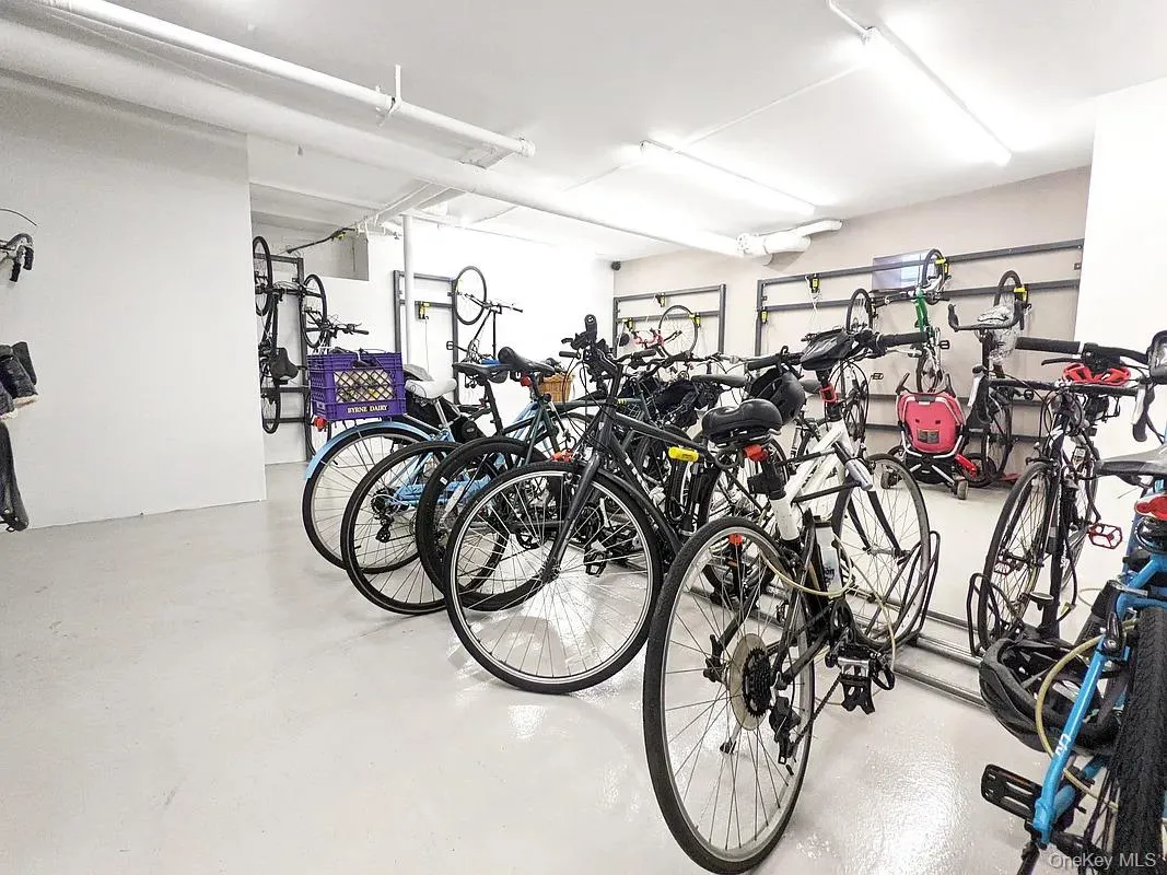 24-65 38th Street, New York, NY, 1 Bedroom Bedrooms, 2 Rooms Rooms,1 BathroomBathrooms,Residential Sale,For Rent,38th,0,1001963 24-65 38th Street, New York, NY, 1 Bedroom Bedrooms, 2 Rooms Rooms,1 BathroomBathrooms,Residential Sale,For Rent,38th,0,1001963