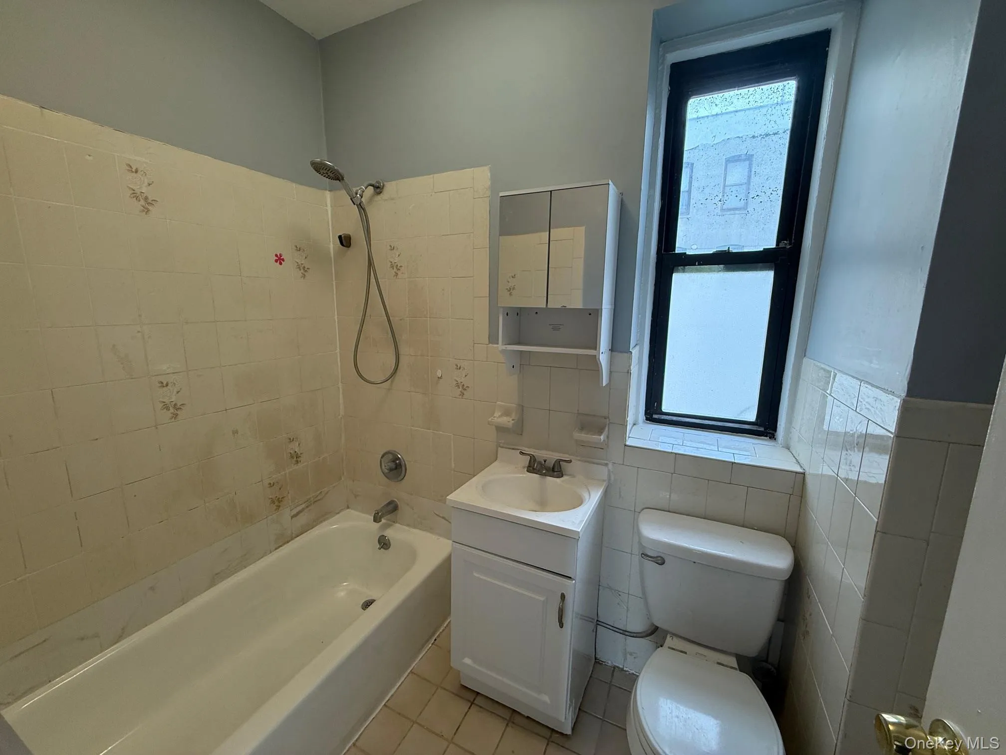 24-65 38th Street, New York, NY, 1 Bedroom Bedrooms, 2 Rooms Rooms,1 BathroomBathrooms,Residential Sale,For Rent,38th,0,1001963 24-65 38th Street, New York, NY, 1 Bedroom Bedrooms, 2 Rooms Rooms,1 BathroomBathrooms,Residential Sale,For Rent,38th,0,1001963