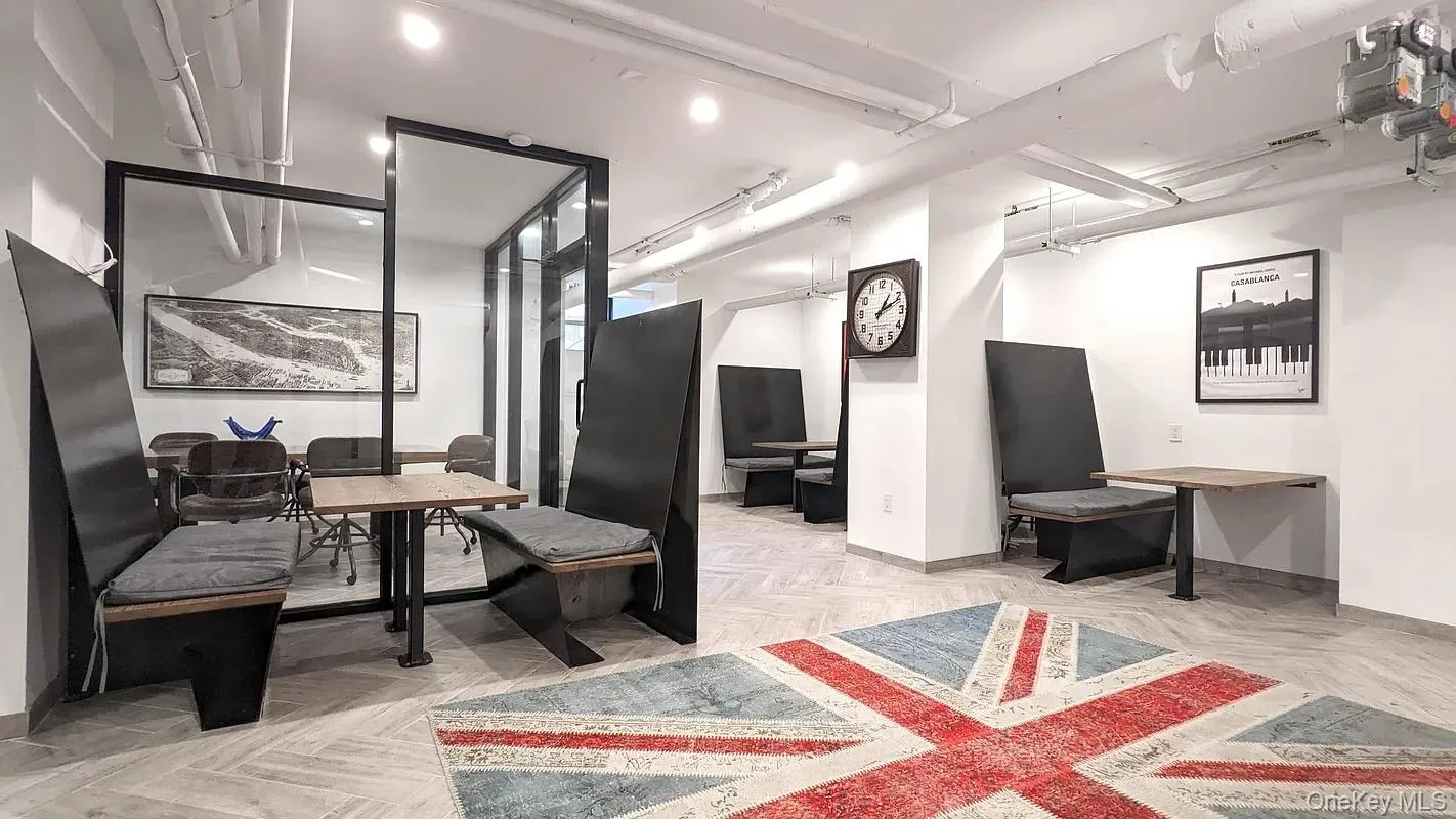 24-65 38th Street, New York, NY, 1 Bedroom Bedrooms, 2 Rooms Rooms,1 BathroomBathrooms,Residential Sale,For Rent,38th,0,1001963 24-65 38th Street, New York, NY, 1 Bedroom Bedrooms, 2 Rooms Rooms,1 BathroomBathrooms,Residential Sale,For Rent,38th,0,1001963