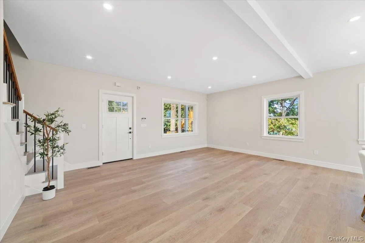 395 5th Avenue, New Rochelle, NY, 3 Bedrooms Bedrooms, 7 Rooms Rooms,3 BathroomsBathrooms,Residential Lease,For Rent,5th,0,1001964 395 5th Avenue, New Rochelle, NY, 3 Bedrooms Bedrooms, 7 Rooms Rooms,3 BathroomsBathrooms,Residential Lease,For Rent,5th,0,1001964