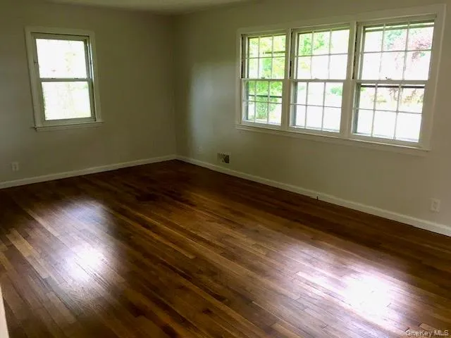 11 George Street, Brookhaven, NY, 2 Bedrooms Bedrooms, 5 Rooms Rooms,1 BathroomBathrooms,Residential Lease,For Rent,George,0,1001970 11 George Street, Brookhaven, NY, 2 Bedrooms Bedrooms, 5 Rooms Rooms,1 BathroomBathrooms,Residential Lease,For Rent,George,0,1001970