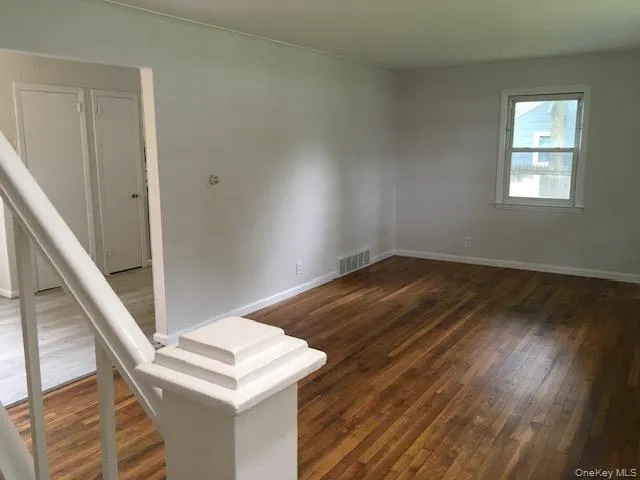 11 George Street, Brookhaven, NY, 2 Bedrooms Bedrooms, 5 Rooms Rooms,1 BathroomBathrooms,Residential Lease,For Rent,George,0,1001970 11 George Street, Brookhaven, NY, 2 Bedrooms Bedrooms, 5 Rooms Rooms,1 BathroomBathrooms,Residential Lease,For Rent,George,0,1001970