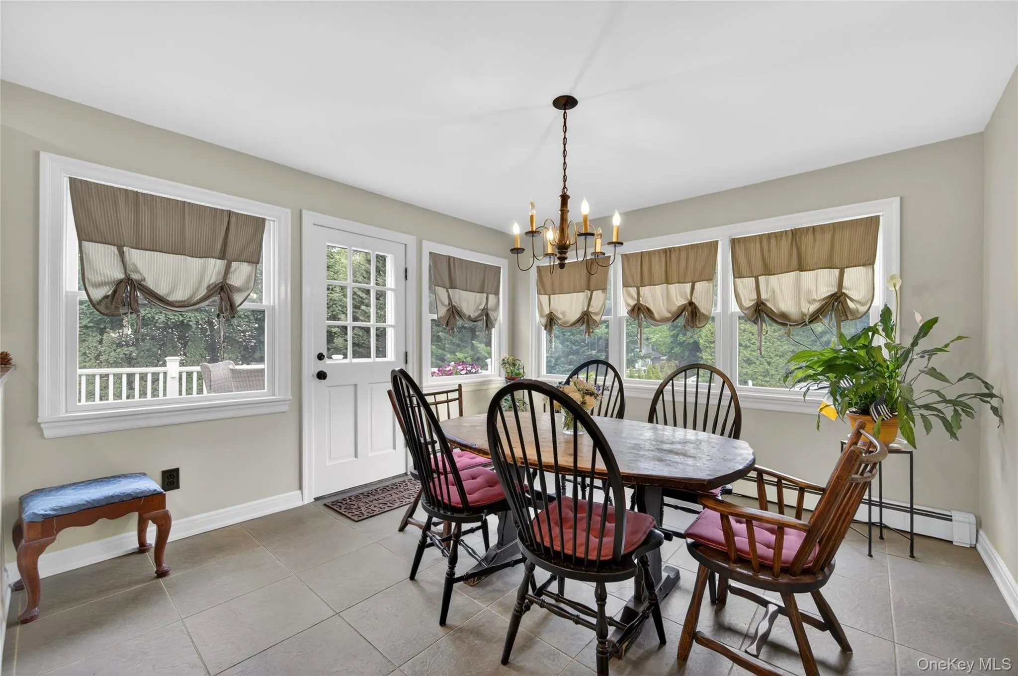 14 Mayfair Drive, Huntington, NY, 5 Bedrooms Bedrooms, 9 Rooms Rooms,5 BathroomsBathrooms,Residential,For Rent,Mayfair,0,1001975 14 Mayfair Drive, Huntington, NY, 5 Bedrooms Bedrooms, 9 Rooms Rooms,5 BathroomsBathrooms,Residential,For Rent,Mayfair,0,1001975