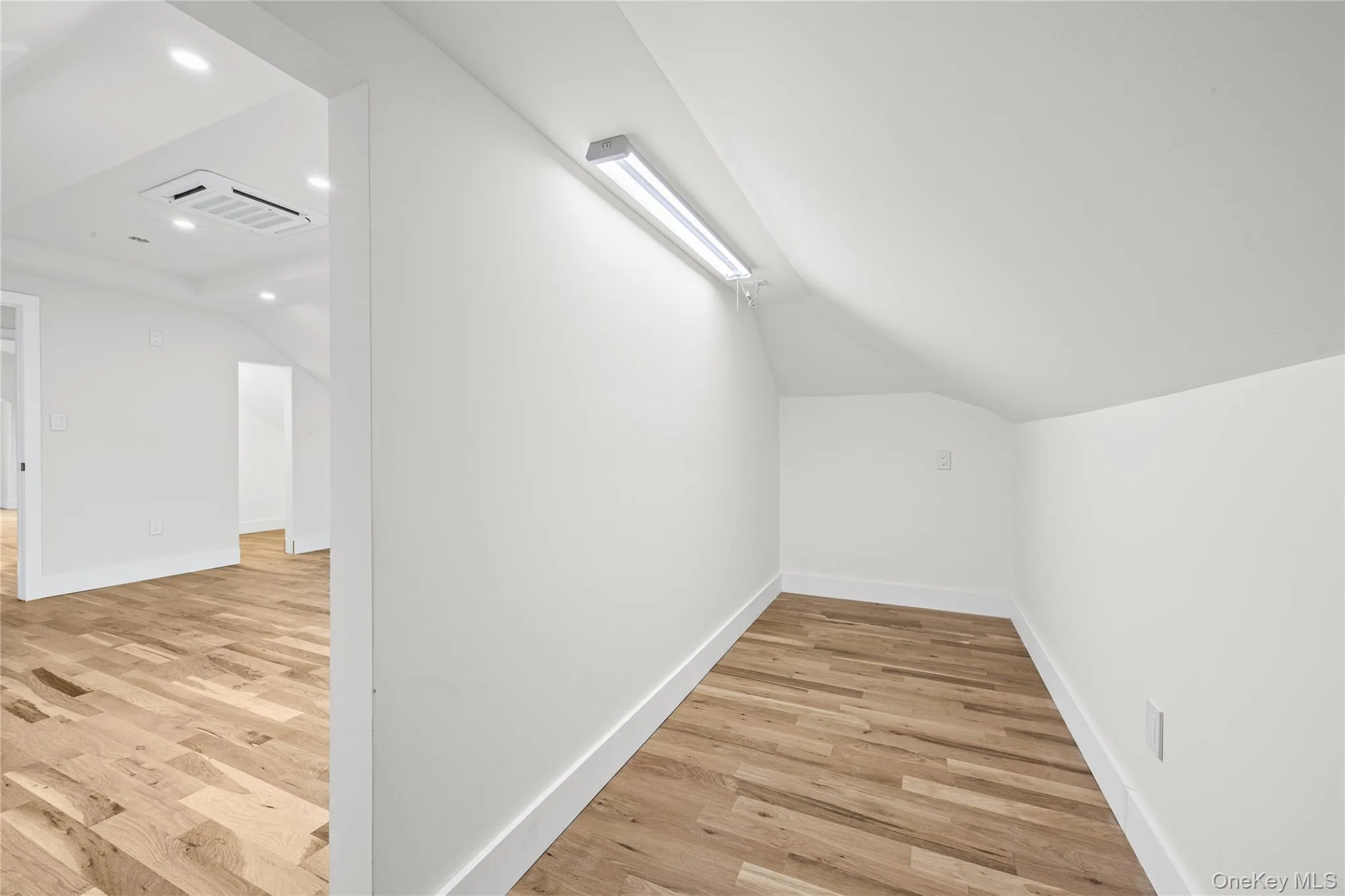 119 Alhambra Road, Oyster Bay, NY, 5 Bedrooms Bedrooms, 7 Rooms Rooms,3 BathroomsBathrooms,Residential,For Rent,Alhambra,0,1001978 119 Alhambra Road, Oyster Bay, NY, 5 Bedrooms Bedrooms, 7 Rooms Rooms,3 BathroomsBathrooms,Residential,For Rent,Alhambra,0,1001978