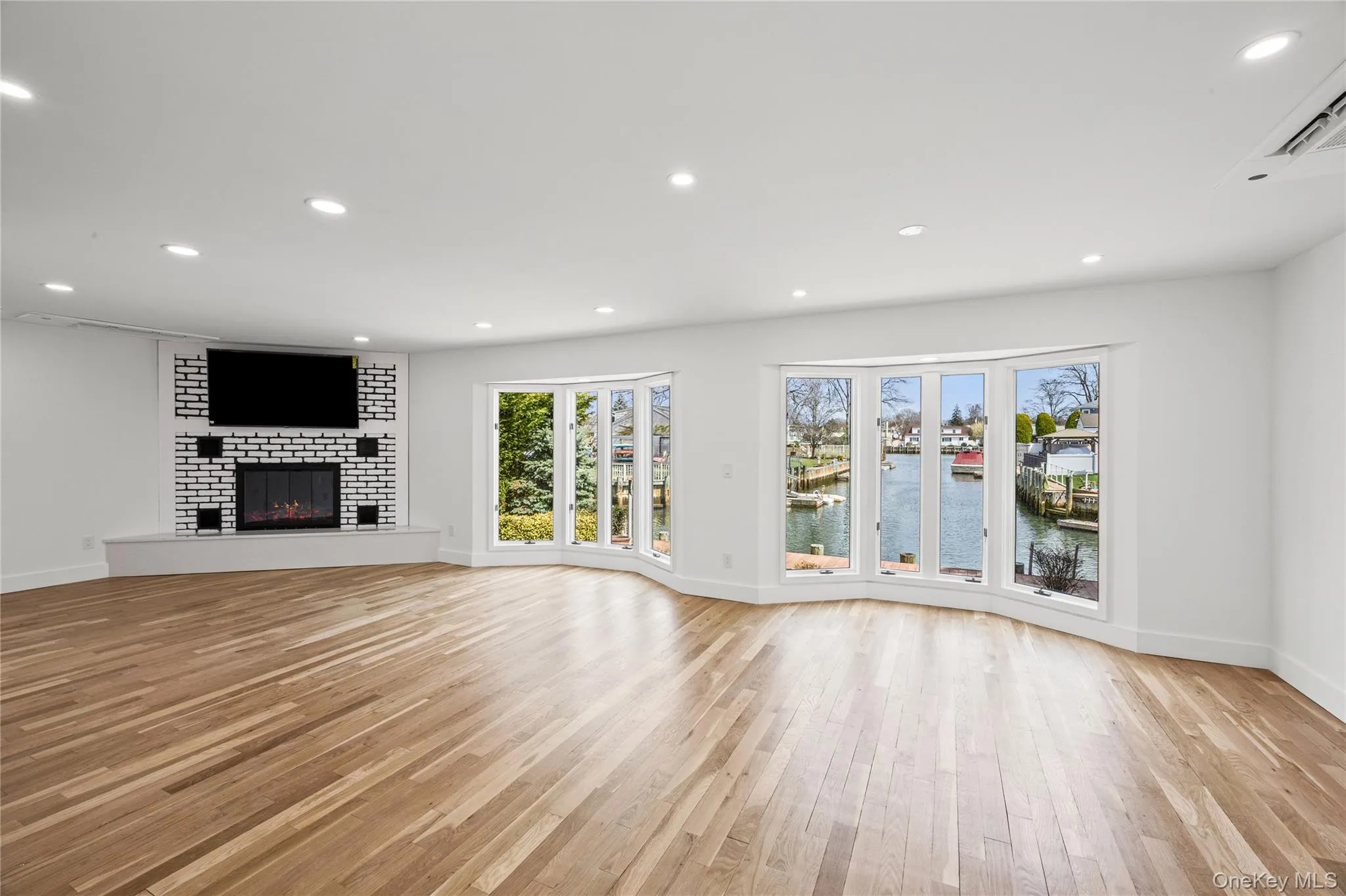 119 Alhambra Road, Oyster Bay, NY, 5 Bedrooms Bedrooms, 7 Rooms Rooms,3 BathroomsBathrooms,Residential,For Rent,Alhambra,0,1001978 119 Alhambra Road, Oyster Bay, NY, 5 Bedrooms Bedrooms, 7 Rooms Rooms,3 BathroomsBathrooms,Residential,For Rent,Alhambra,0,1001978