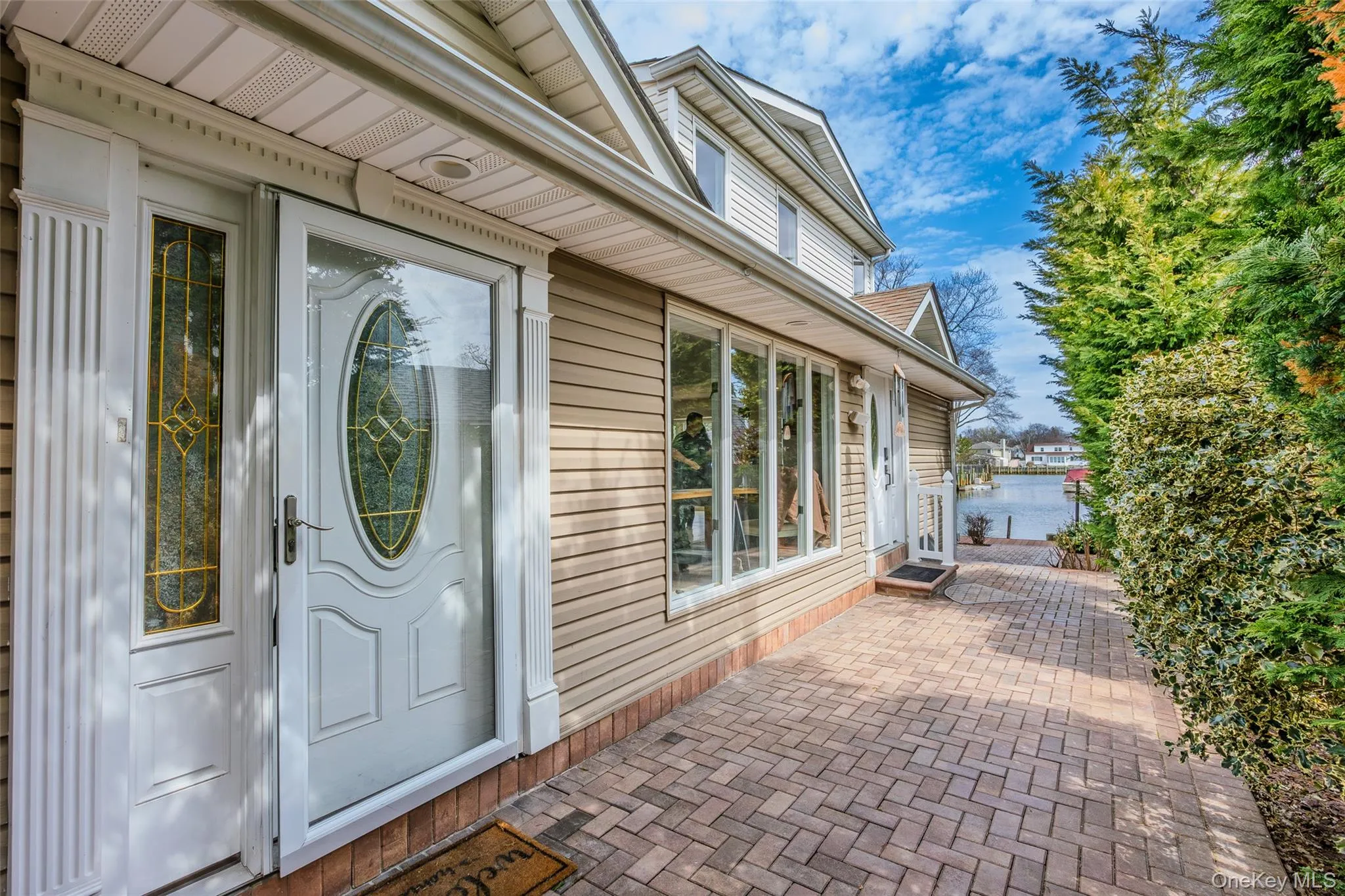 119 Alhambra Road, Oyster Bay, NY, 5 Bedrooms Bedrooms, 7 Rooms Rooms,3 BathroomsBathrooms,Residential,For Rent,Alhambra,0,1001978 119 Alhambra Road, Oyster Bay, NY, 5 Bedrooms Bedrooms, 7 Rooms Rooms,3 BathroomsBathrooms,Residential,For Rent,Alhambra,0,1001978