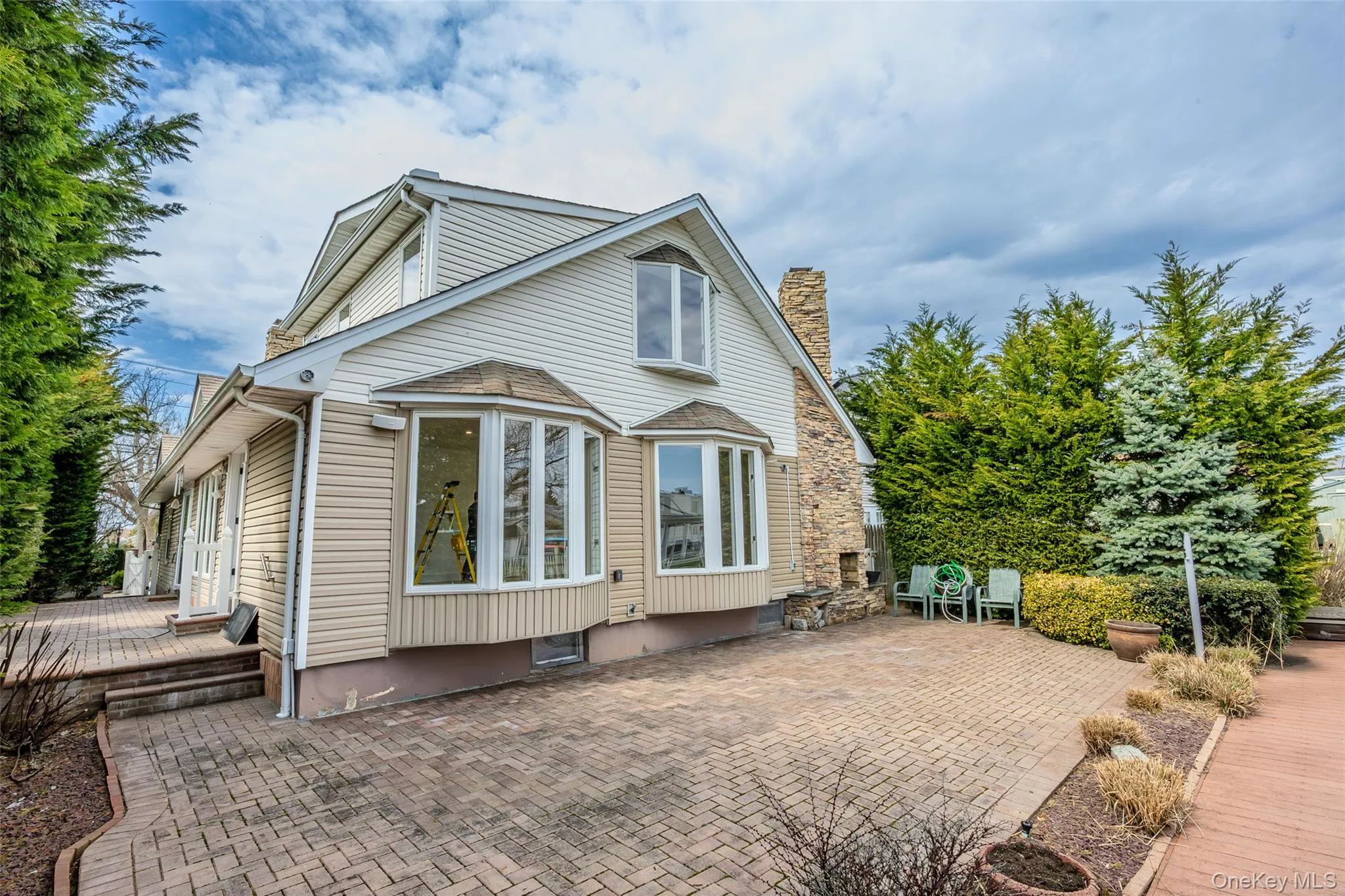 119 Alhambra Road, Oyster Bay, NY, 5 Bedrooms Bedrooms, 7 Rooms Rooms,3 BathroomsBathrooms,Residential,For Rent,Alhambra,0,1001978 119 Alhambra Road, Oyster Bay, NY, 5 Bedrooms Bedrooms, 7 Rooms Rooms,3 BathroomsBathrooms,Residential,For Rent,Alhambra,0,1001978