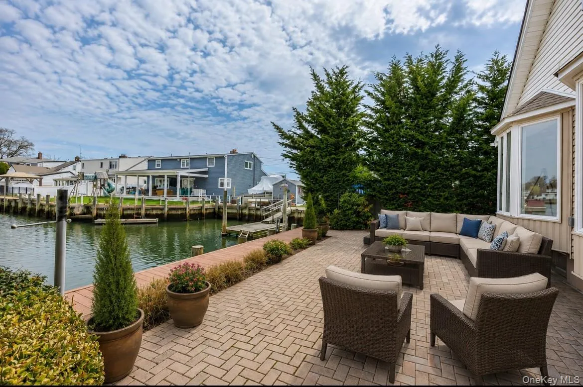 119 Alhambra Road, Oyster Bay, NY, 5 Bedrooms Bedrooms, 7 Rooms Rooms,3 BathroomsBathrooms,Residential,For Rent,Alhambra,0,1001978 119 Alhambra Road, Oyster Bay, NY, 5 Bedrooms Bedrooms, 7 Rooms Rooms,3 BathroomsBathrooms,Residential,For Rent,Alhambra,0,1001978
