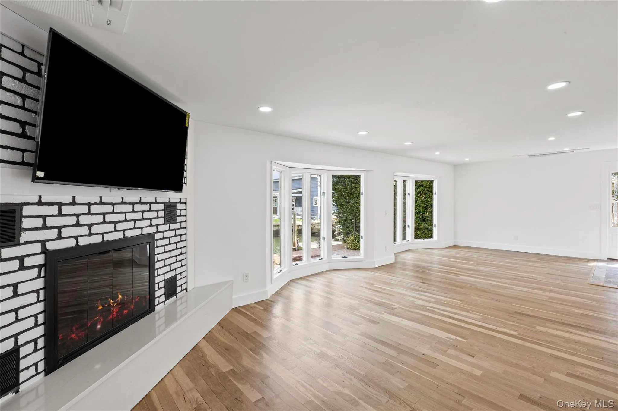 119 Alhambra Road, Oyster Bay, NY, 5 Bedrooms Bedrooms, 7 Rooms Rooms,3 BathroomsBathrooms,Residential,For Rent,Alhambra,0,1001978 119 Alhambra Road, Oyster Bay, NY, 5 Bedrooms Bedrooms, 7 Rooms Rooms,3 BathroomsBathrooms,Residential,For Rent,Alhambra,0,1001978