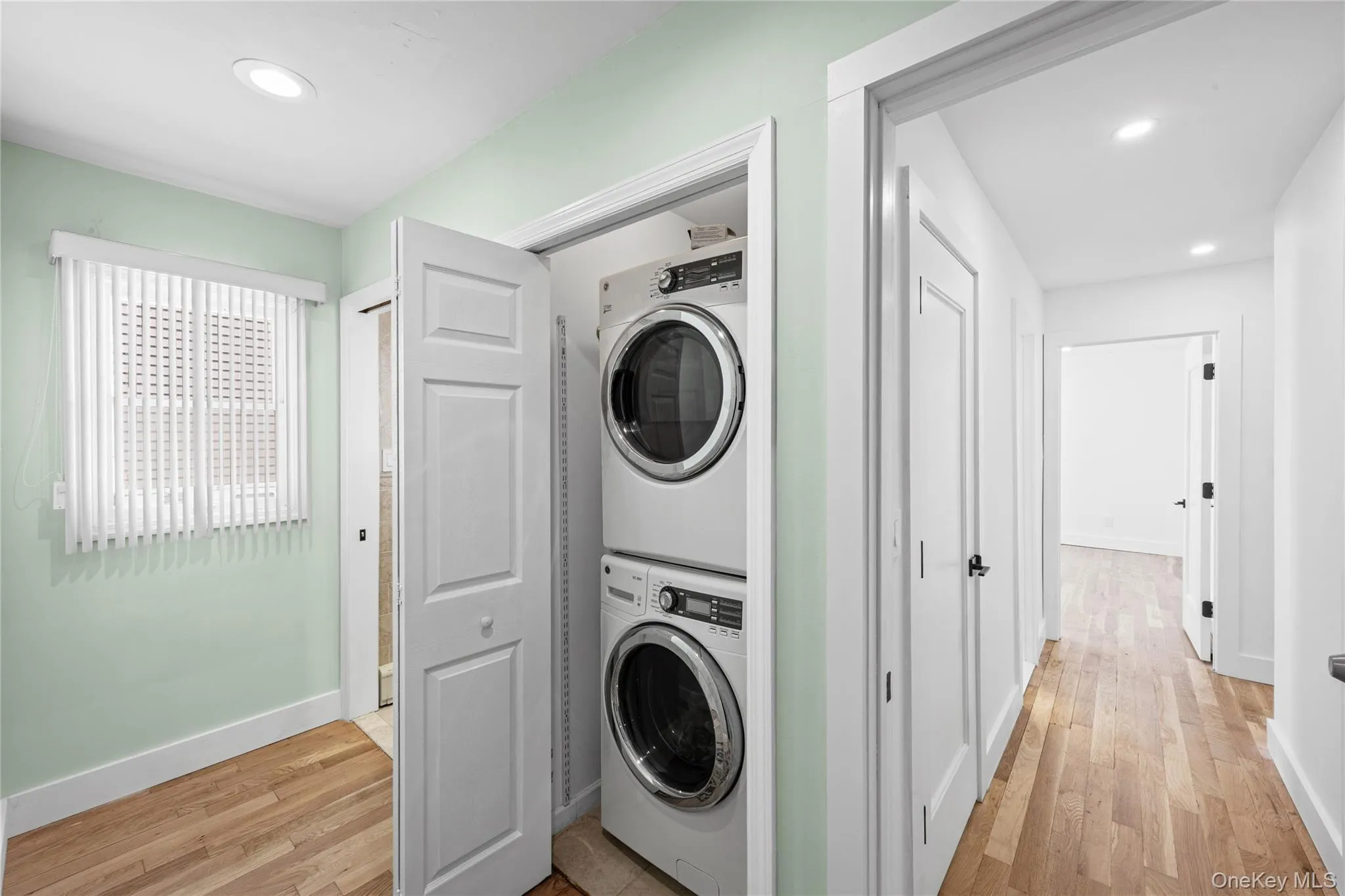 119 Alhambra Road, Oyster Bay, NY, 5 Bedrooms Bedrooms, 7 Rooms Rooms,3 BathroomsBathrooms,Residential,For Rent,Alhambra,0,1001978 119 Alhambra Road, Oyster Bay, NY, 5 Bedrooms Bedrooms, 7 Rooms Rooms,3 BathroomsBathrooms,Residential,For Rent,Alhambra,0,1001978