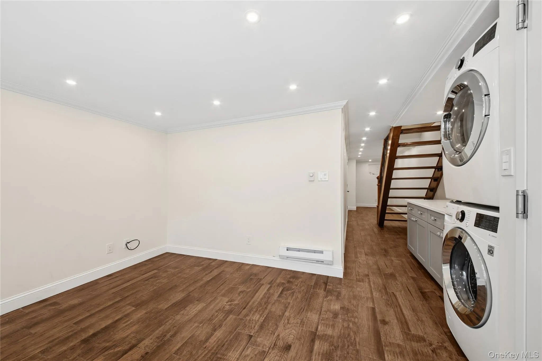 50-38 65th Street, New York, NY, 3 Bedrooms Bedrooms, 8 Rooms Rooms,2 BathroomsBathrooms,Residential,For Rent,65th,0,1001980 50-38 65th Street, New York, NY, 3 Bedrooms Bedrooms, 8 Rooms Rooms,2 BathroomsBathrooms,Residential,For Rent,65th,0,1001980