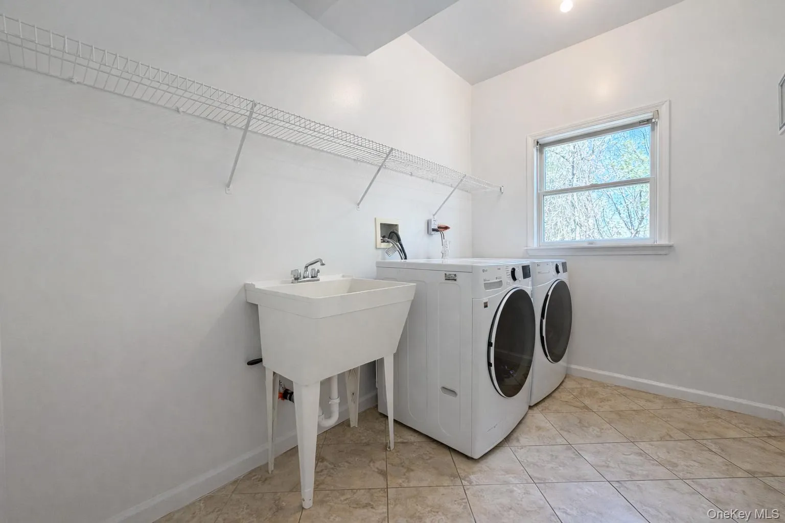 12 Fortune Way, Ramapo, NY, 4 Bedrooms Bedrooms, 11 Rooms Rooms,4 BathroomsBathrooms,Residential Lease,For Rent,Fortune,0,1001984 12 Fortune Way, Ramapo, NY, 4 Bedrooms Bedrooms, 11 Rooms Rooms,4 BathroomsBathrooms,Residential Lease,For Rent,Fortune,0,1001984