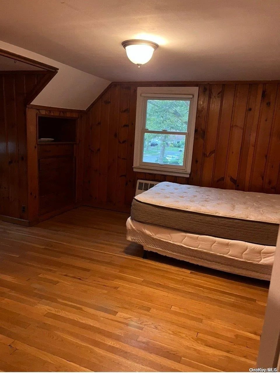 Second Floor Bedroom 2 Second Floor Bedroom 2