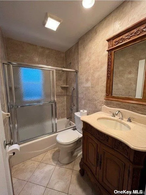 First Floor Full Bathroom First Floor Full Bathroom