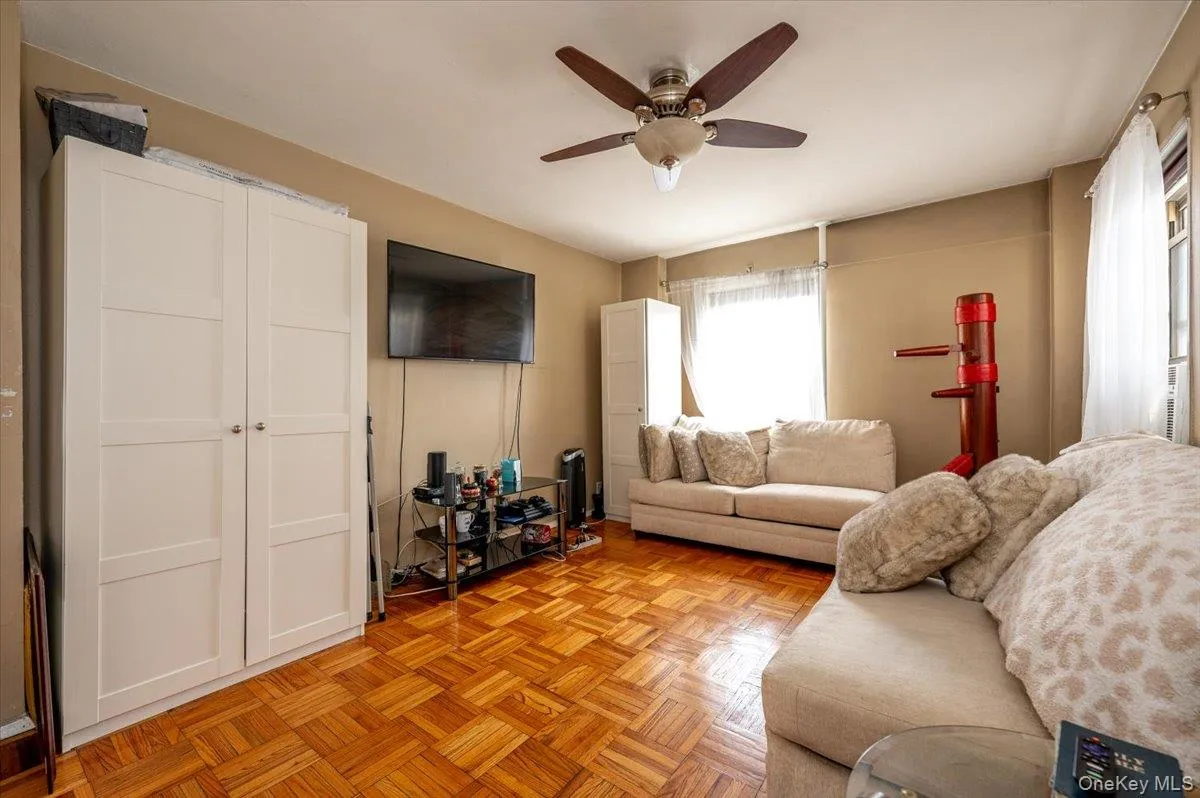 6 Fordham Hill Oval, New York, NY, 1 Bedroom Bedrooms, 4 Rooms Rooms,1 BathroomBathrooms,Residential Lease,For Rent,Fordham Hill,0,1001989 6 Fordham Hill Oval, New York, NY, 1 Bedroom Bedrooms, 4 Rooms Rooms,1 BathroomBathrooms,Residential Lease,For Rent,Fordham Hill,0,1001989