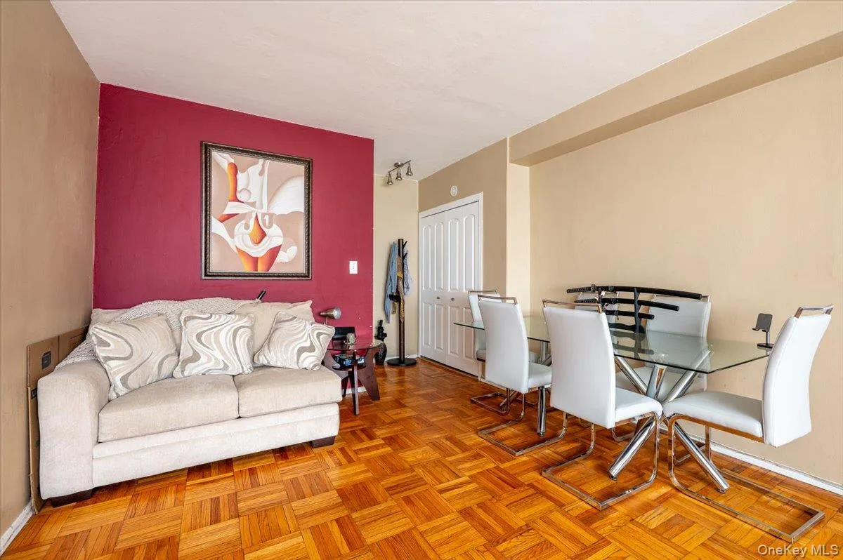 6 Fordham Hill Oval, New York, NY, 1 Bedroom Bedrooms, 4 Rooms Rooms,1 BathroomBathrooms,Residential Lease,For Rent,Fordham Hill,0,1001989 6 Fordham Hill Oval, New York, NY, 1 Bedroom Bedrooms, 4 Rooms Rooms,1 BathroomBathrooms,Residential Lease,For Rent,Fordham Hill,0,1001989
