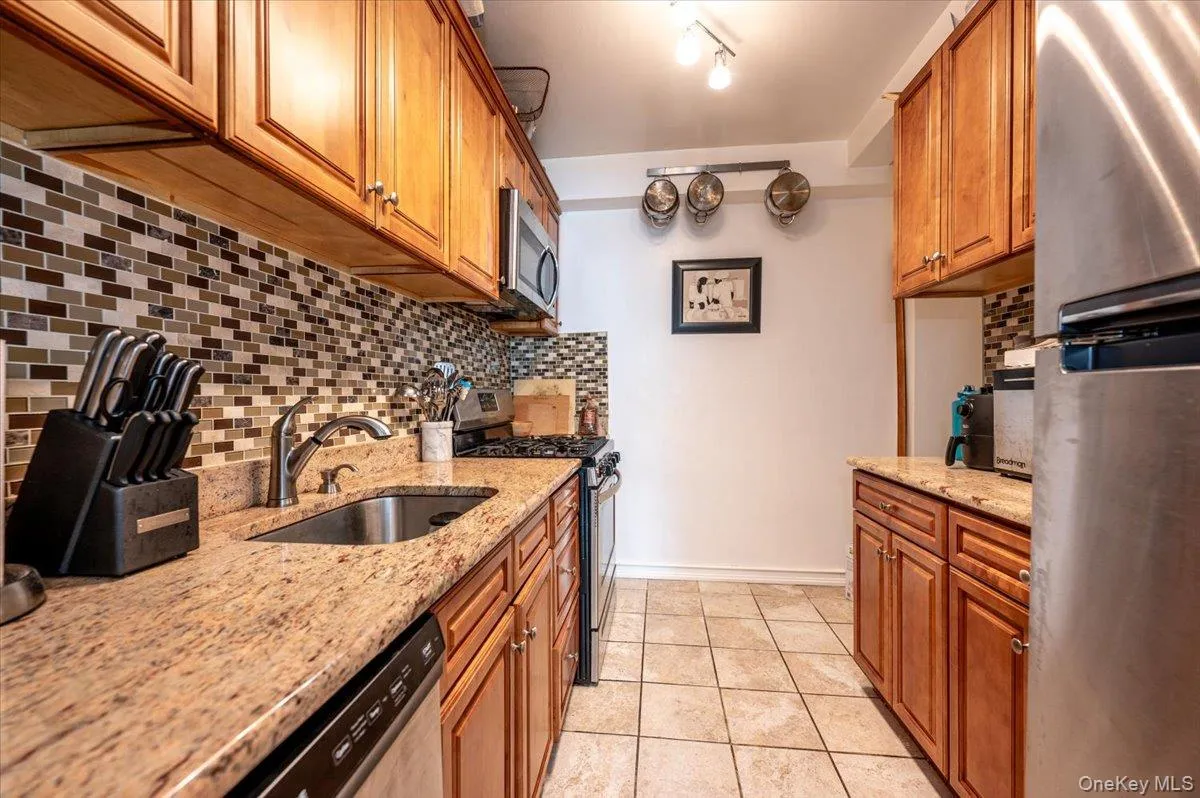 6 Fordham Hill Oval, New York, NY, 1 Bedroom Bedrooms, 4 Rooms Rooms,1 BathroomBathrooms,Residential Lease,For Rent,Fordham Hill,0,1001989 6 Fordham Hill Oval, New York, NY, 1 Bedroom Bedrooms, 4 Rooms Rooms,1 BathroomBathrooms,Residential Lease,For Rent,Fordham Hill,0,1001989