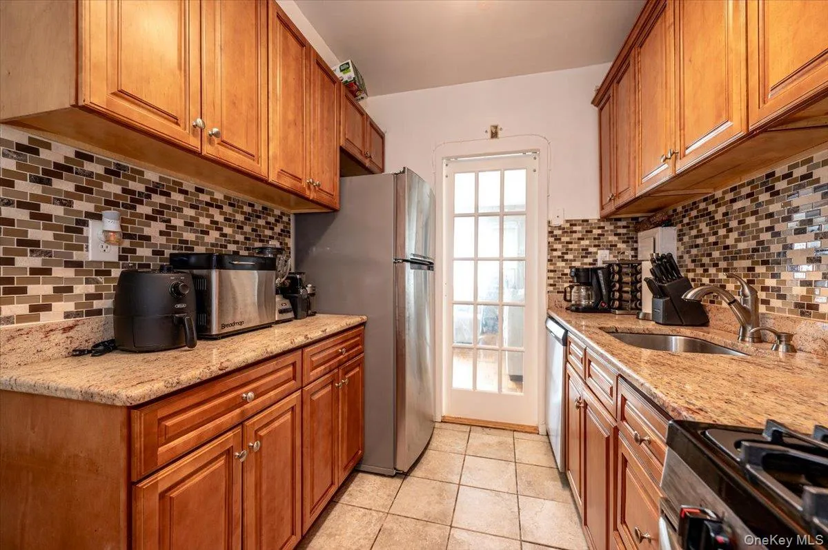 6 Fordham Hill Oval, New York, NY, 1 Bedroom Bedrooms, 4 Rooms Rooms,1 BathroomBathrooms,Residential Lease,For Rent,Fordham Hill,0,1001989 6 Fordham Hill Oval, New York, NY, 1 Bedroom Bedrooms, 4 Rooms Rooms,1 BathroomBathrooms,Residential Lease,For Rent,Fordham Hill,0,1001989