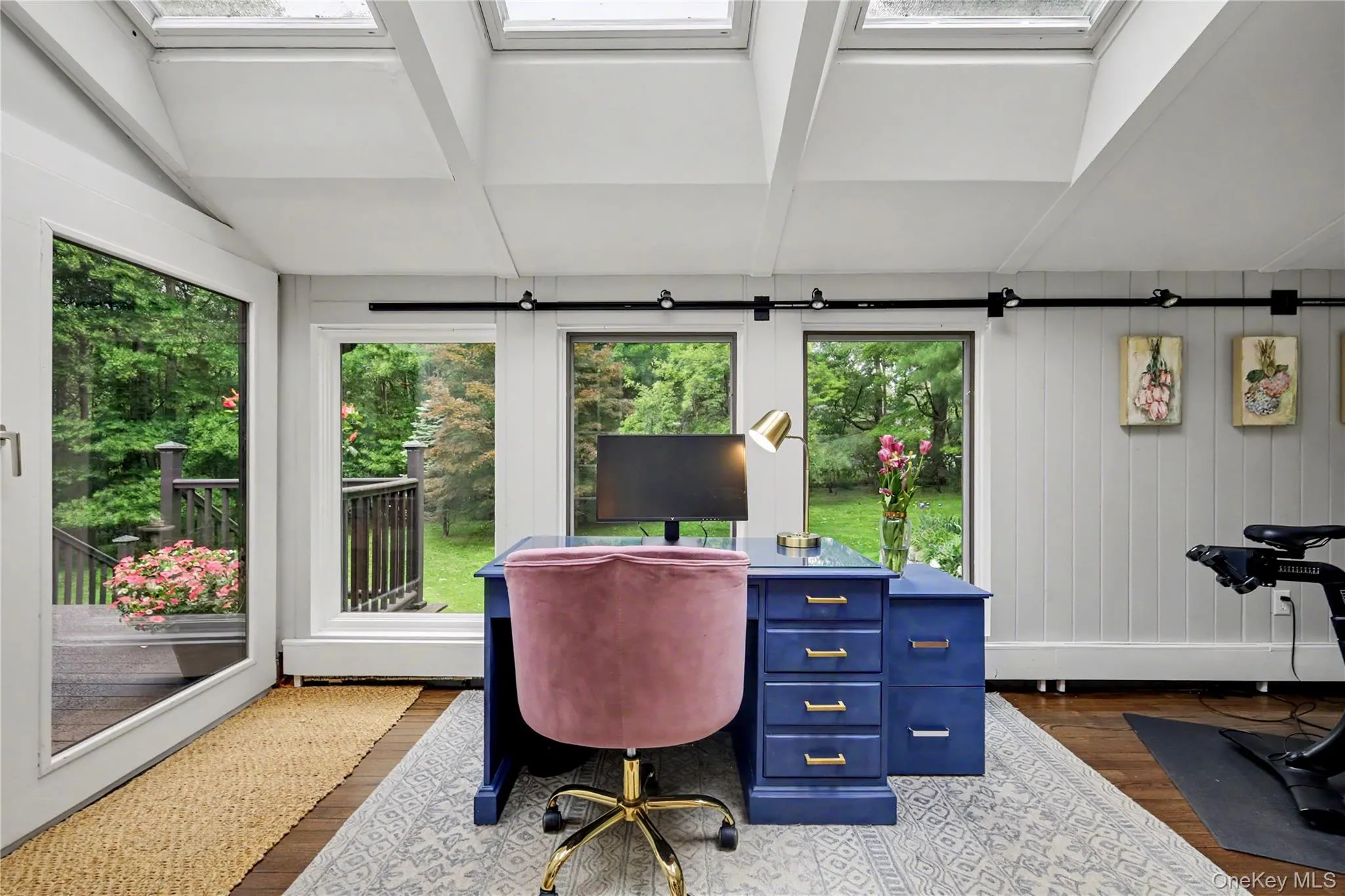 The bright airy sunroom enhances the indoor-outdoor lifestyle and offers endless flexibility as a home office, workout space, meditation room or cozy reading nook. The bright airy sunroom enhances the indoor-outdoor lifestyle and offers endless flexibility as a home office, workout space, meditation room or cozy reading nook.