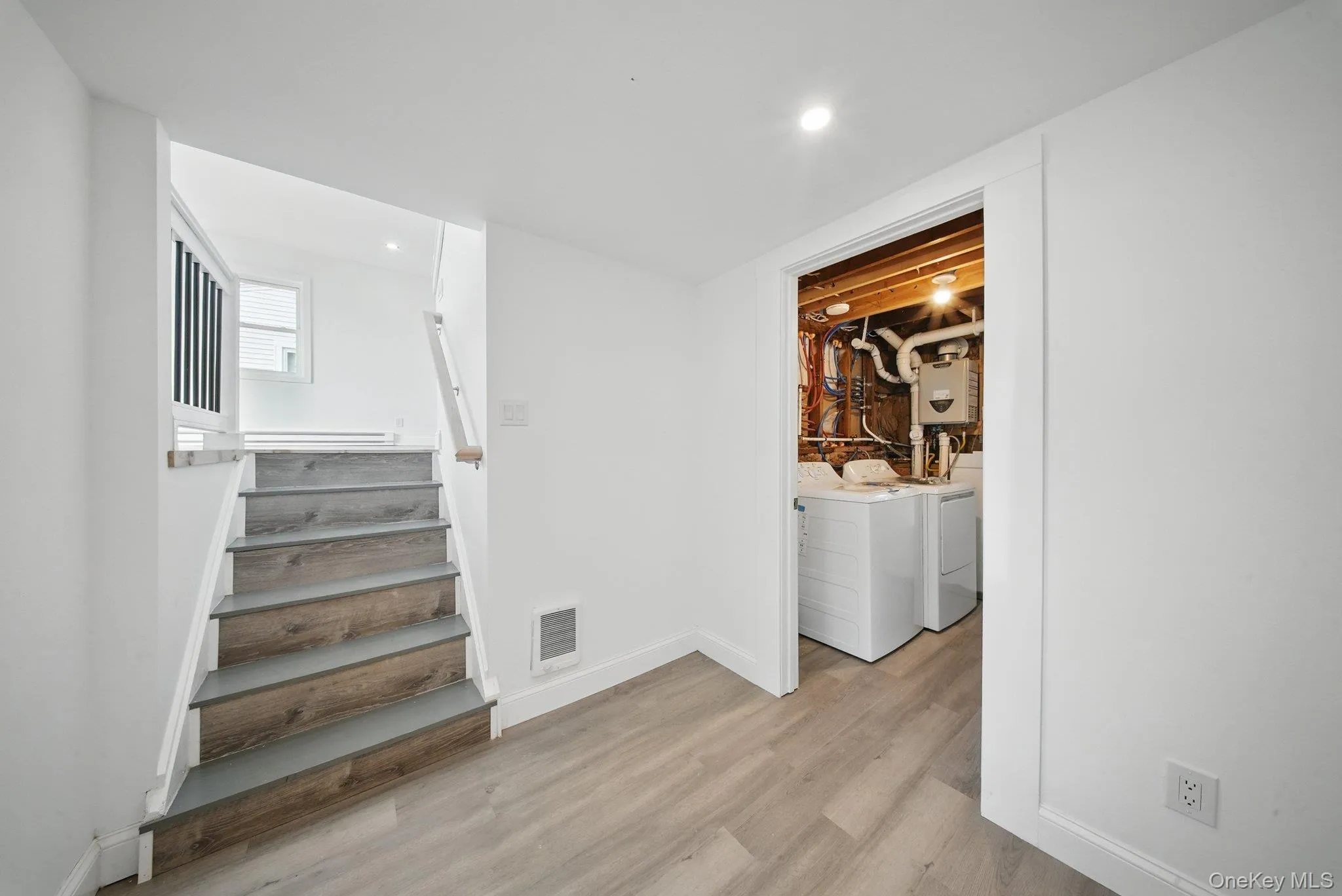 341 Highland Ave Extension, Wallkill, NY, 5 Bedrooms Bedrooms, 9 Rooms Rooms,2 BathroomsBathrooms,Residential Lease,For Rent,Highland Ave,0,1002003 341 Highland Ave Extension, Wallkill, NY, 5 Bedrooms Bedrooms, 9 Rooms Rooms,2 BathroomsBathrooms,Residential Lease,For Rent,Highland Ave,0,1002003