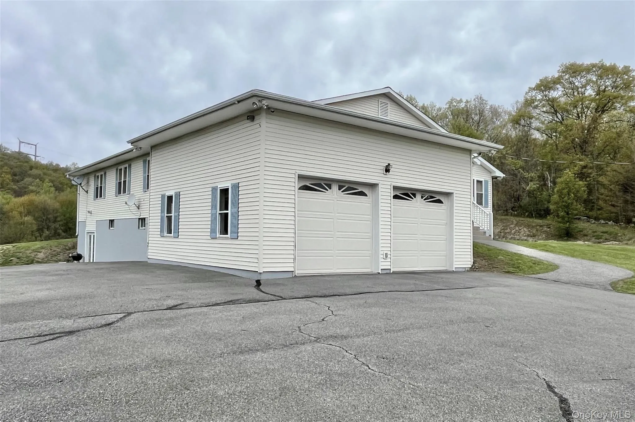 430 Kirbytown Road, Middletown, NY, 4 Bedrooms Bedrooms, 12 Rooms Rooms,2 BathroomsBathrooms,Residential Sale,For Rent,Kirbytown,0,1002004 430 Kirbytown Road, Middletown, NY, 4 Bedrooms Bedrooms, 12 Rooms Rooms,2 BathroomsBathrooms,Residential Sale,For Rent,Kirbytown,0,1002004