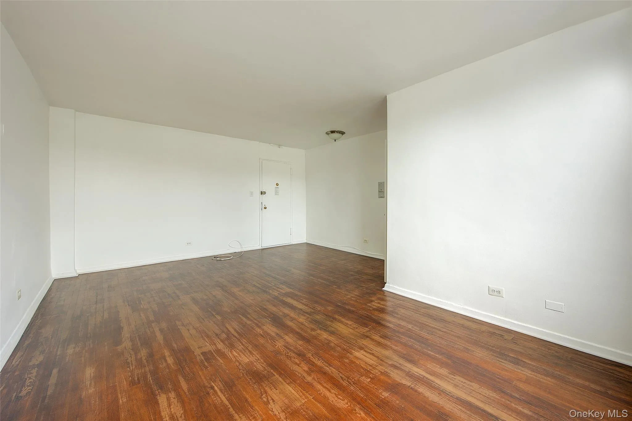 63-45 Saunders Street, New York, NY, 1 Bedroom Bedrooms, 3 Rooms Rooms,1 BathroomBathrooms,Residential,For Rent,Saunders,0,1002008 63-45 Saunders Street, New York, NY, 1 Bedroom Bedrooms, 3 Rooms Rooms,1 BathroomBathrooms,Residential,For Rent,Saunders,0,1002008