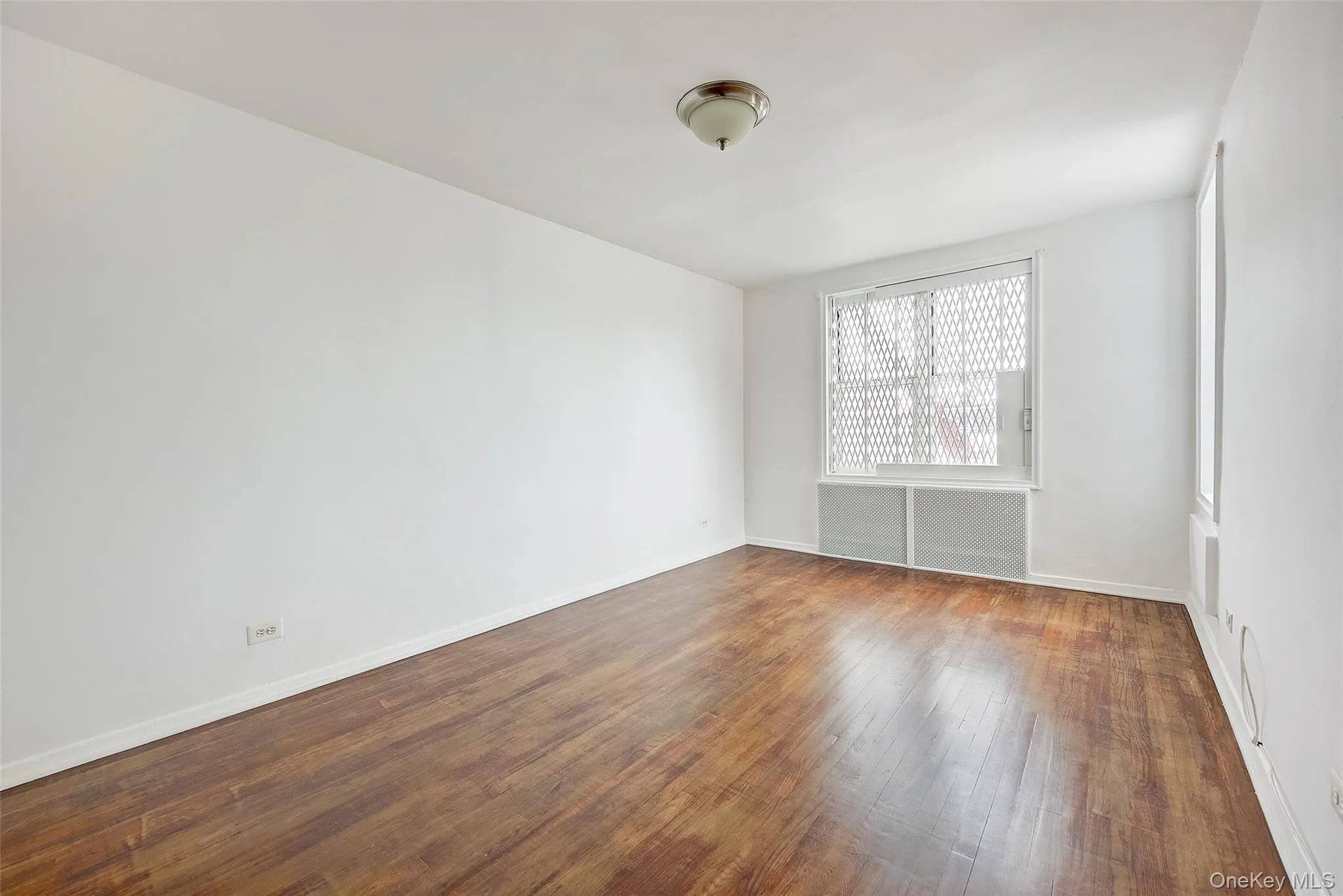 63-45 Saunders Street, New York, NY, 1 Bedroom Bedrooms, 3 Rooms Rooms,1 BathroomBathrooms,Residential,For Rent,Saunders,0,1002008 63-45 Saunders Street, New York, NY, 1 Bedroom Bedrooms, 3 Rooms Rooms,1 BathroomBathrooms,Residential,For Rent,Saunders,0,1002008