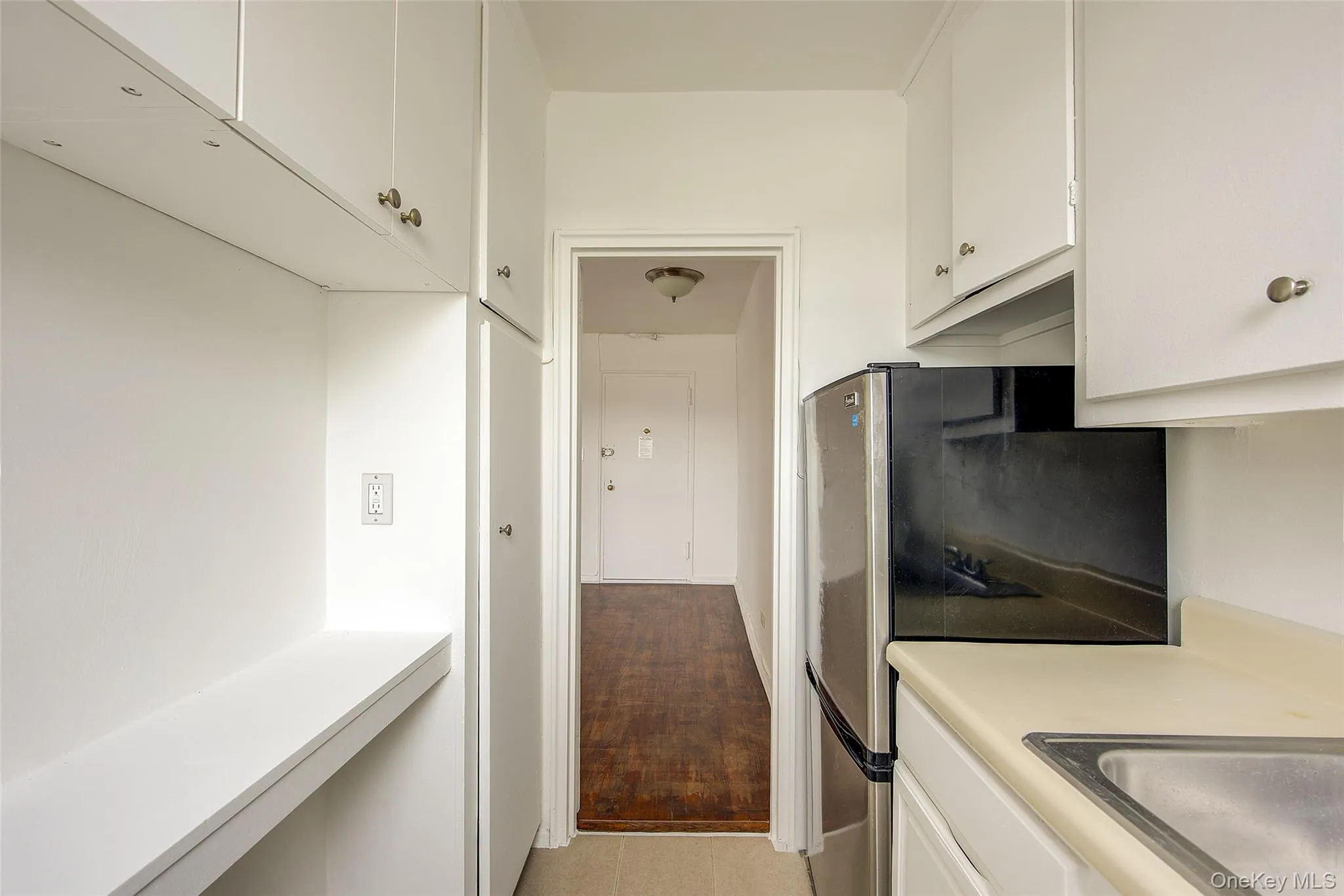 63-45 Saunders Street, New York, NY, 1 Bedroom Bedrooms, 3 Rooms Rooms,1 BathroomBathrooms,Residential,For Rent,Saunders,0,1002008 63-45 Saunders Street, New York, NY, 1 Bedroom Bedrooms, 3 Rooms Rooms,1 BathroomBathrooms,Residential,For Rent,Saunders,0,1002008