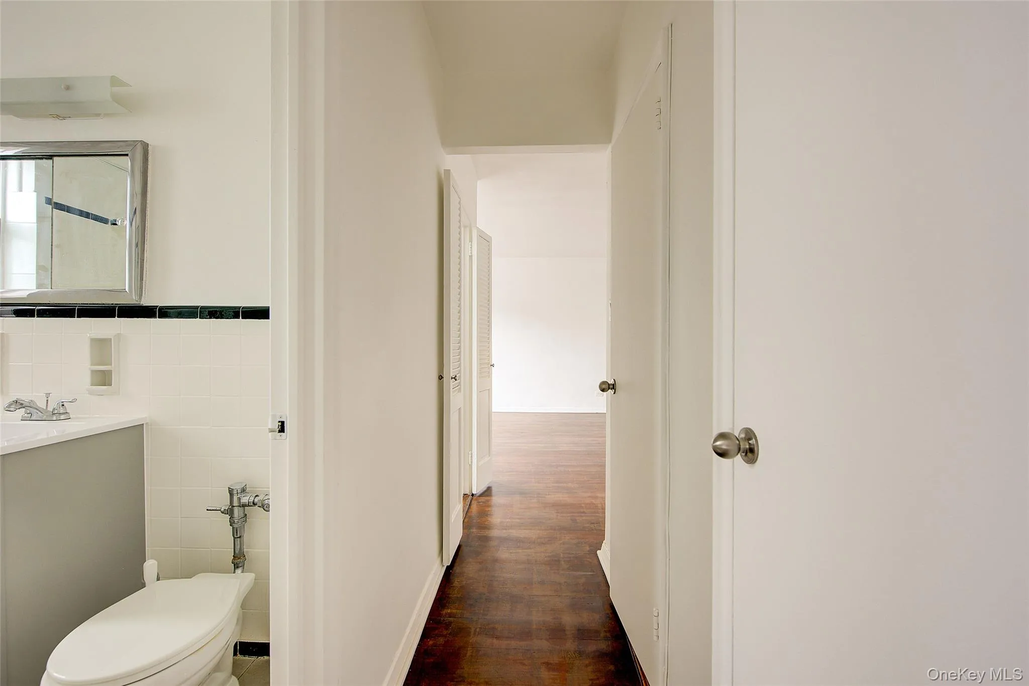 63-45 Saunders Street, New York, NY, 1 Bedroom Bedrooms, 3 Rooms Rooms,1 BathroomBathrooms,Residential,For Rent,Saunders,0,1002008 63-45 Saunders Street, New York, NY, 1 Bedroom Bedrooms, 3 Rooms Rooms,1 BathroomBathrooms,Residential,For Rent,Saunders,0,1002008
