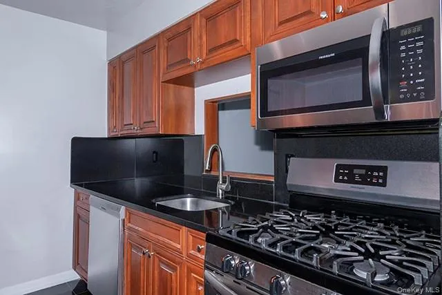 248 Lake Pointe Drive, Brookhaven, NY, 2 Bedrooms Bedrooms, 5 Rooms Rooms,1 BathroomBathrooms,Residential Lease,For Rent,Lake Pointe,0,1002010 248 Lake Pointe Drive, Brookhaven, NY, 2 Bedrooms Bedrooms, 5 Rooms Rooms,1 BathroomBathrooms,Residential Lease,For Rent,Lake Pointe,0,1002010